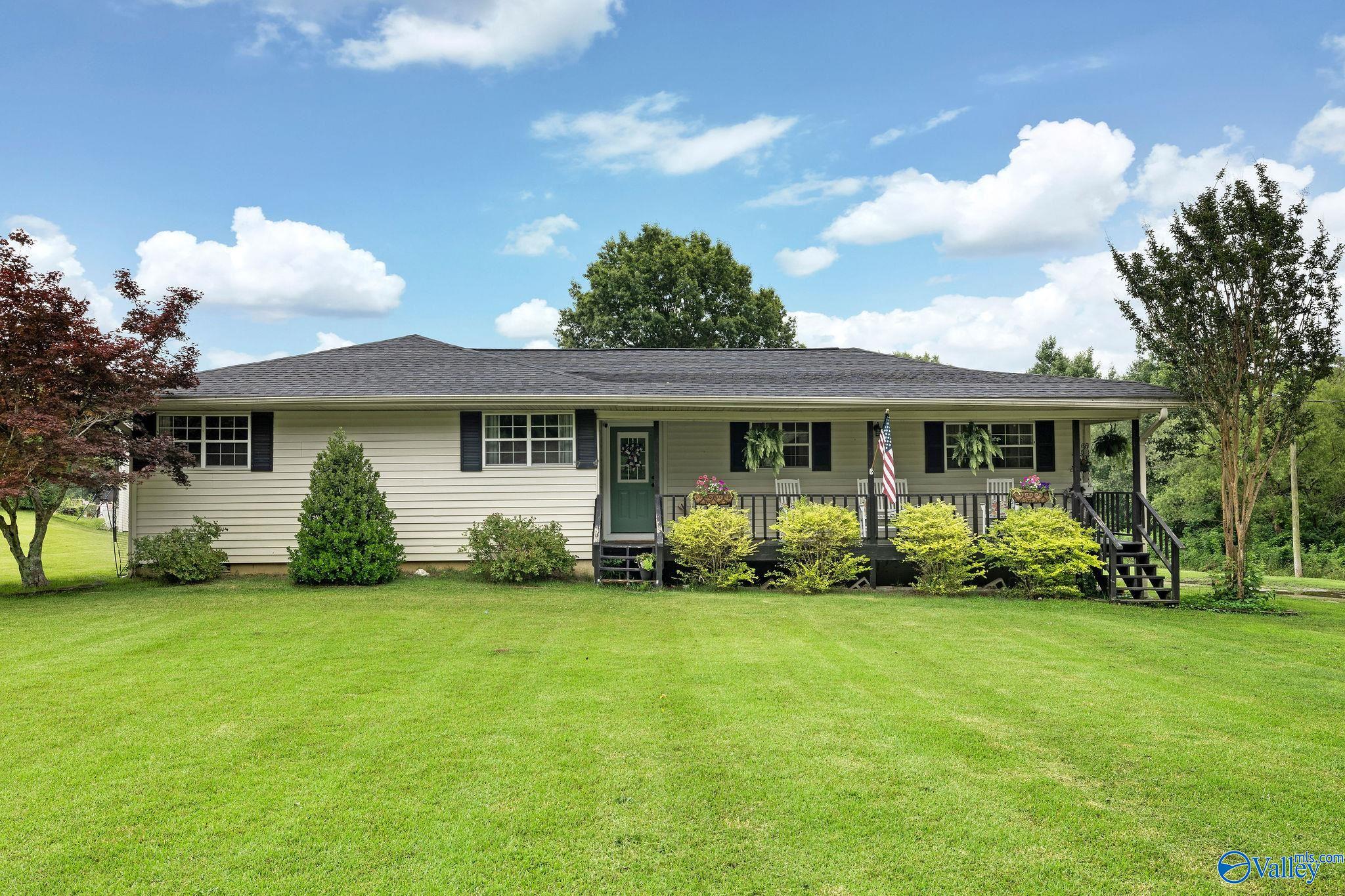 565 Buchanan Road