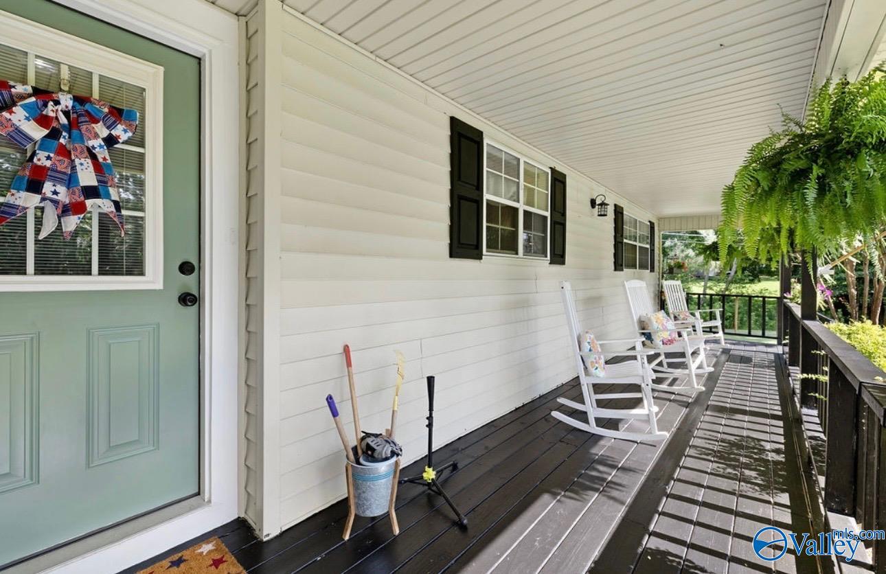 565 Buchanan Road