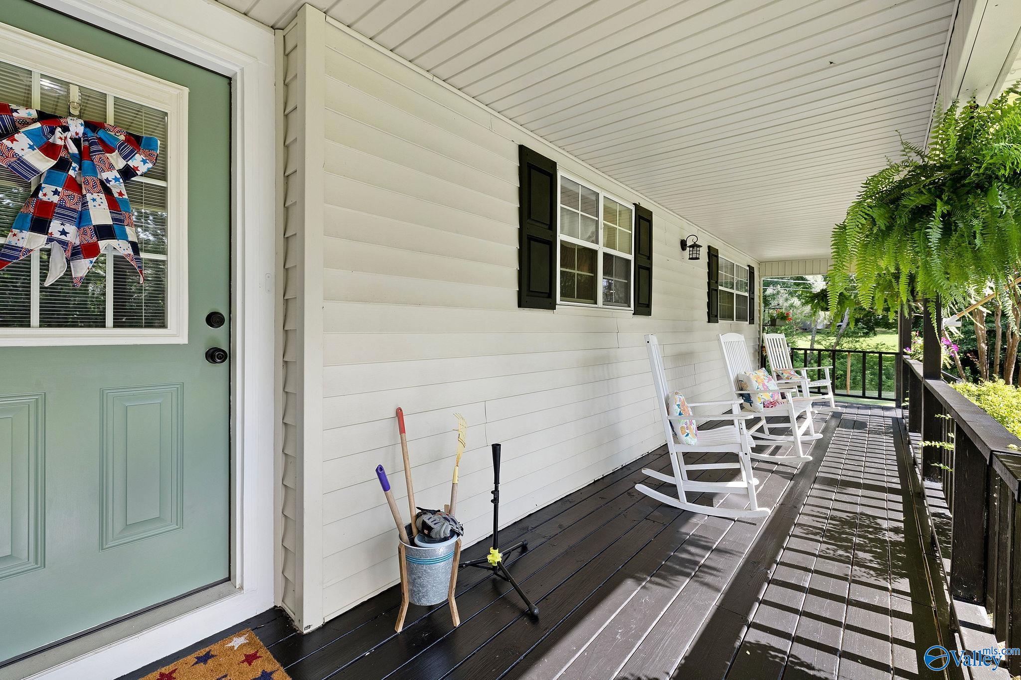 565 Buchanan Road