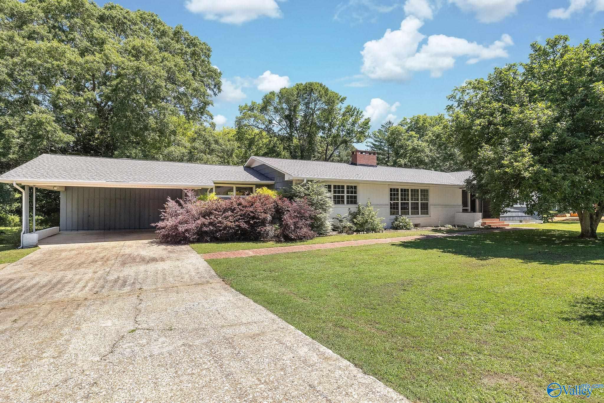 301 Lora Street
