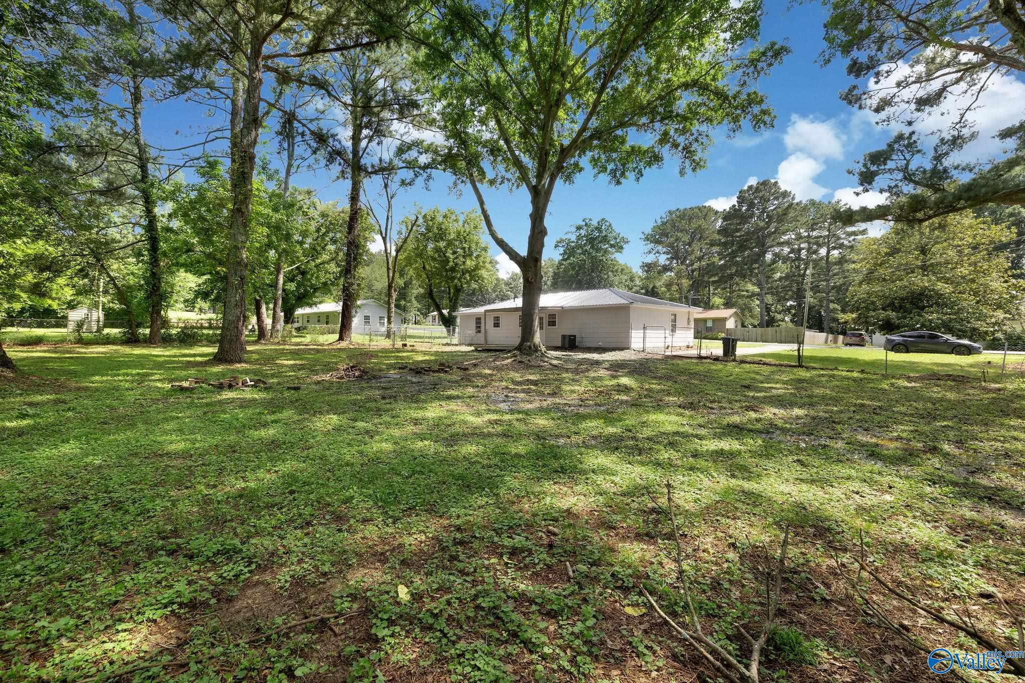 2514 Crockett Circle