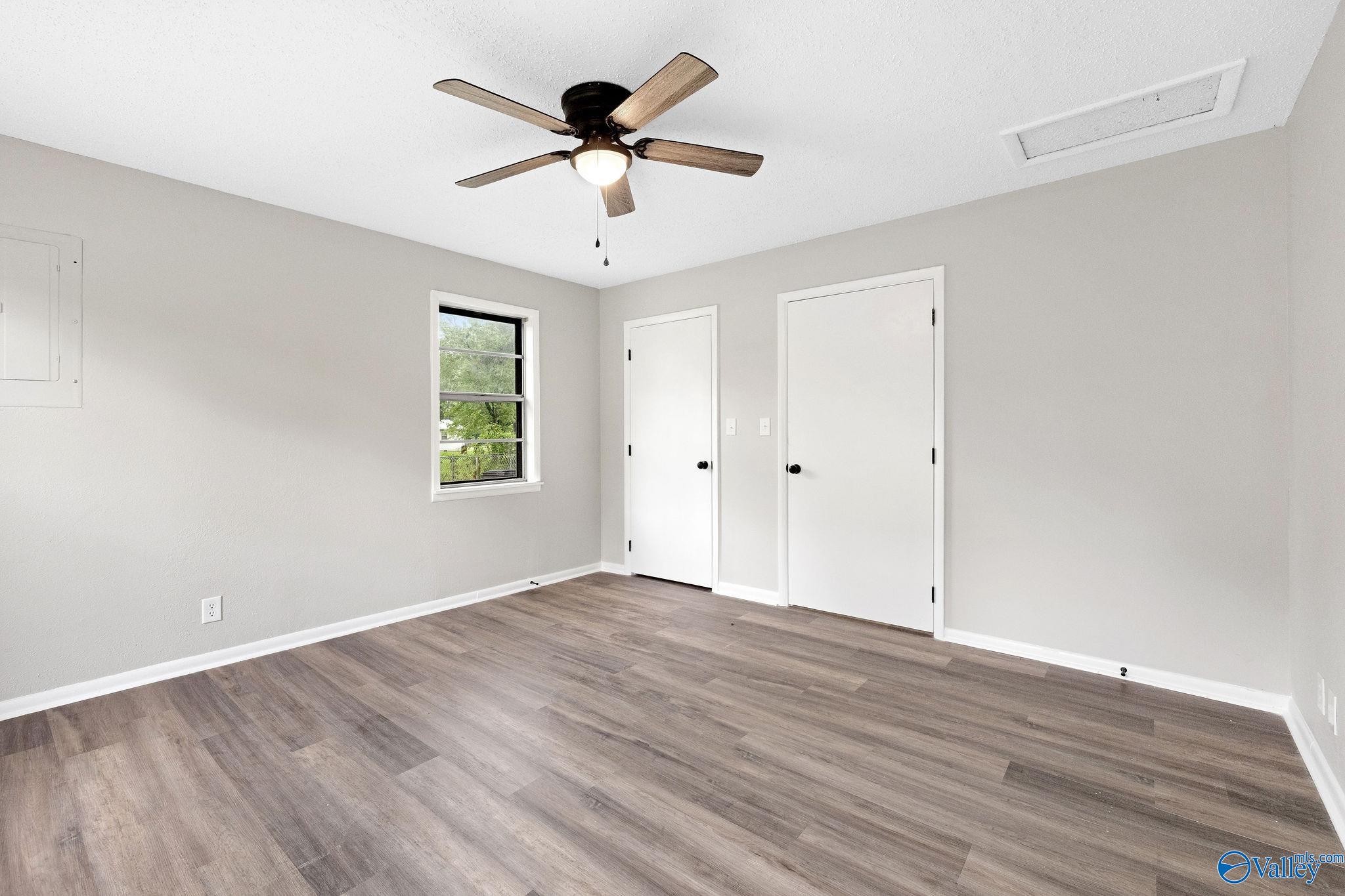 2514 Crockett Circle