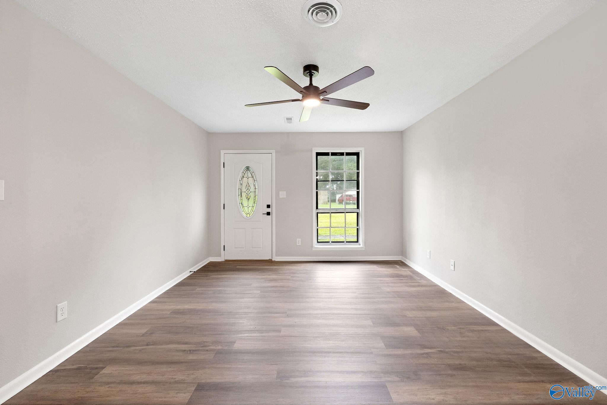 2514 Crockett Circle