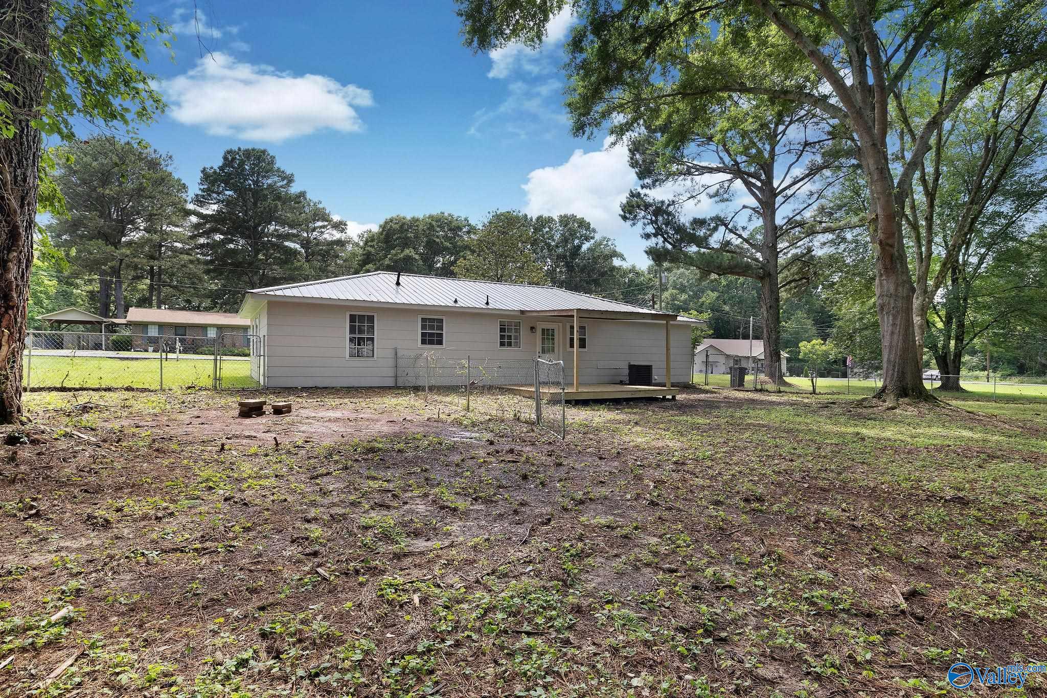 2514 Crockett Circle
