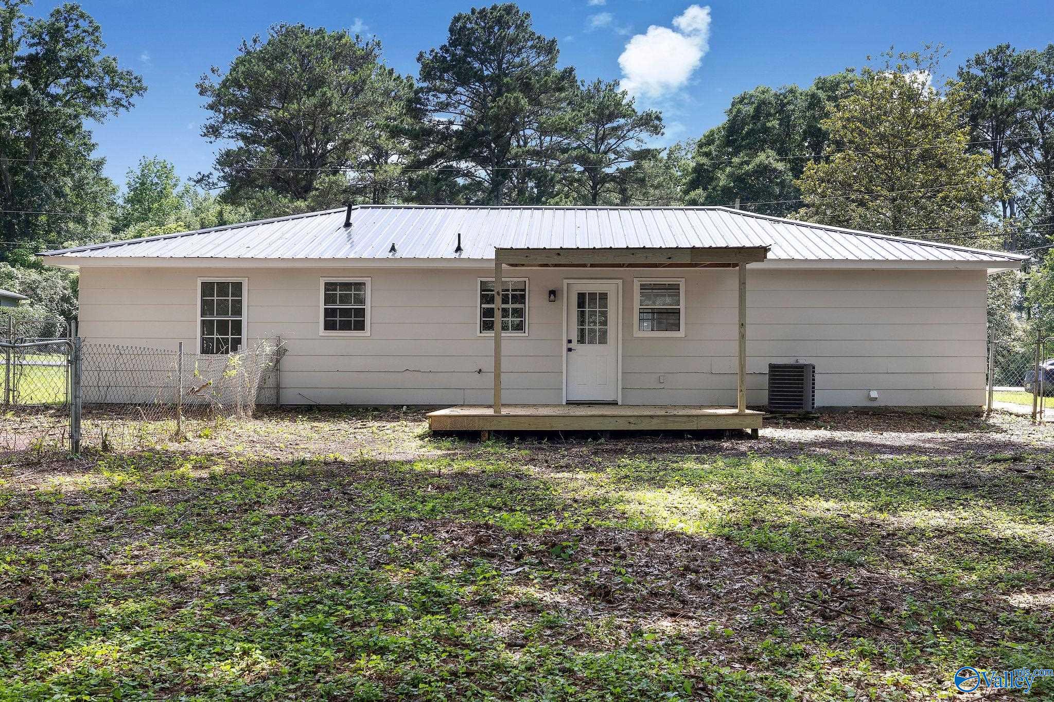 2514 Crockett Circle