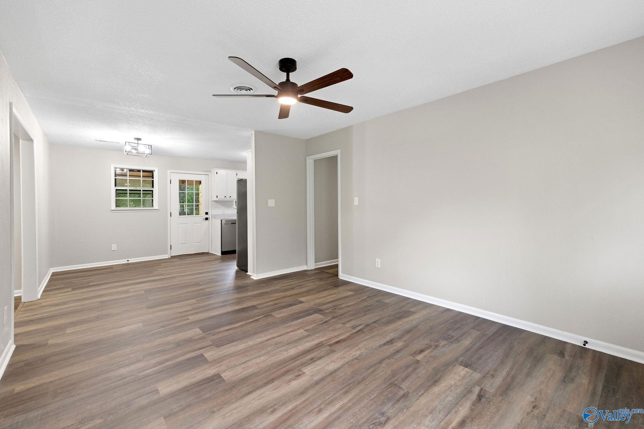2514 Crockett Circle