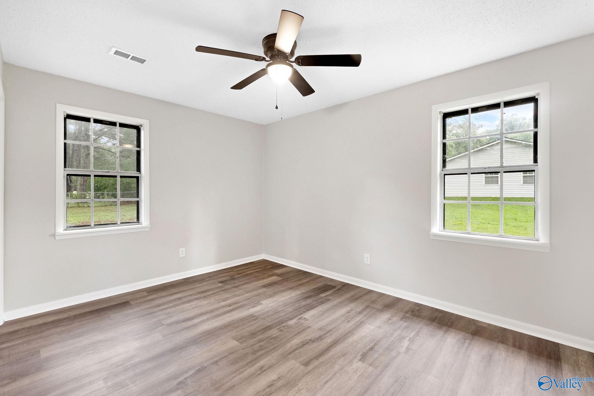 2514 Crockett Circle