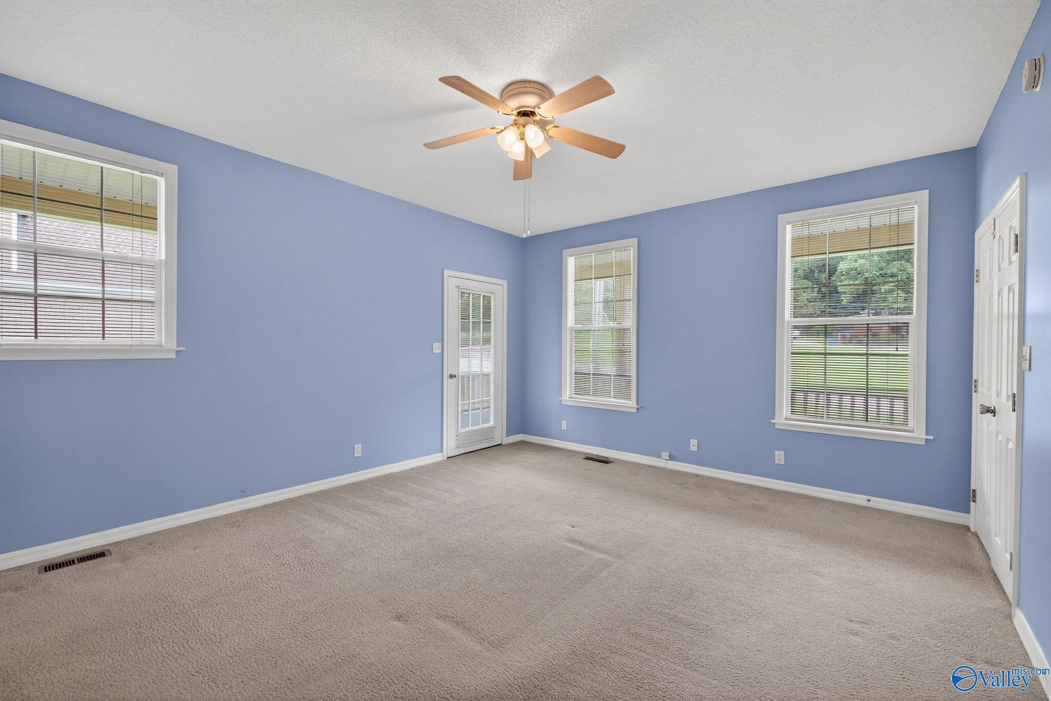 73 Tomahawk Circle