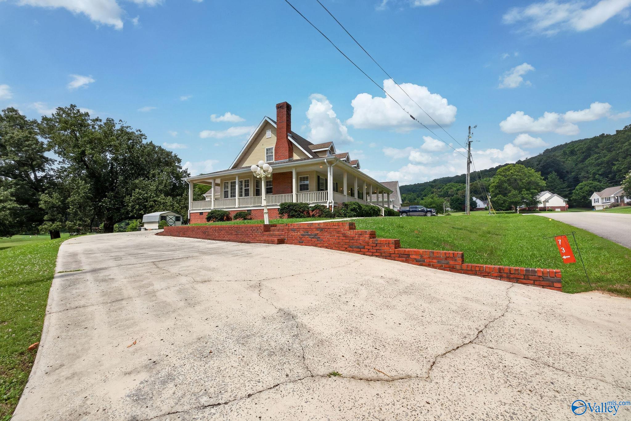 73 Tomahawk Circle
