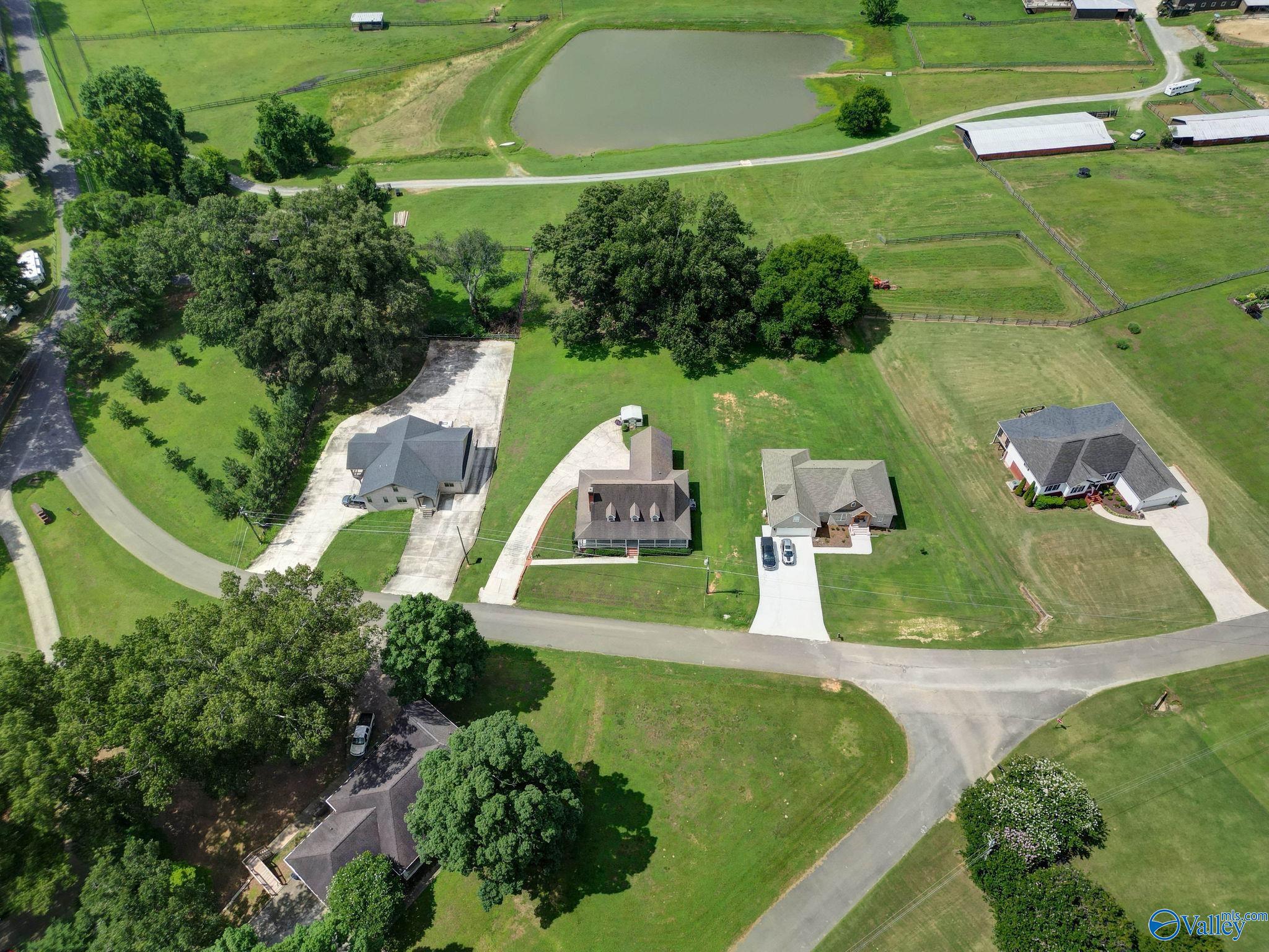 73 Tomahawk Circle
