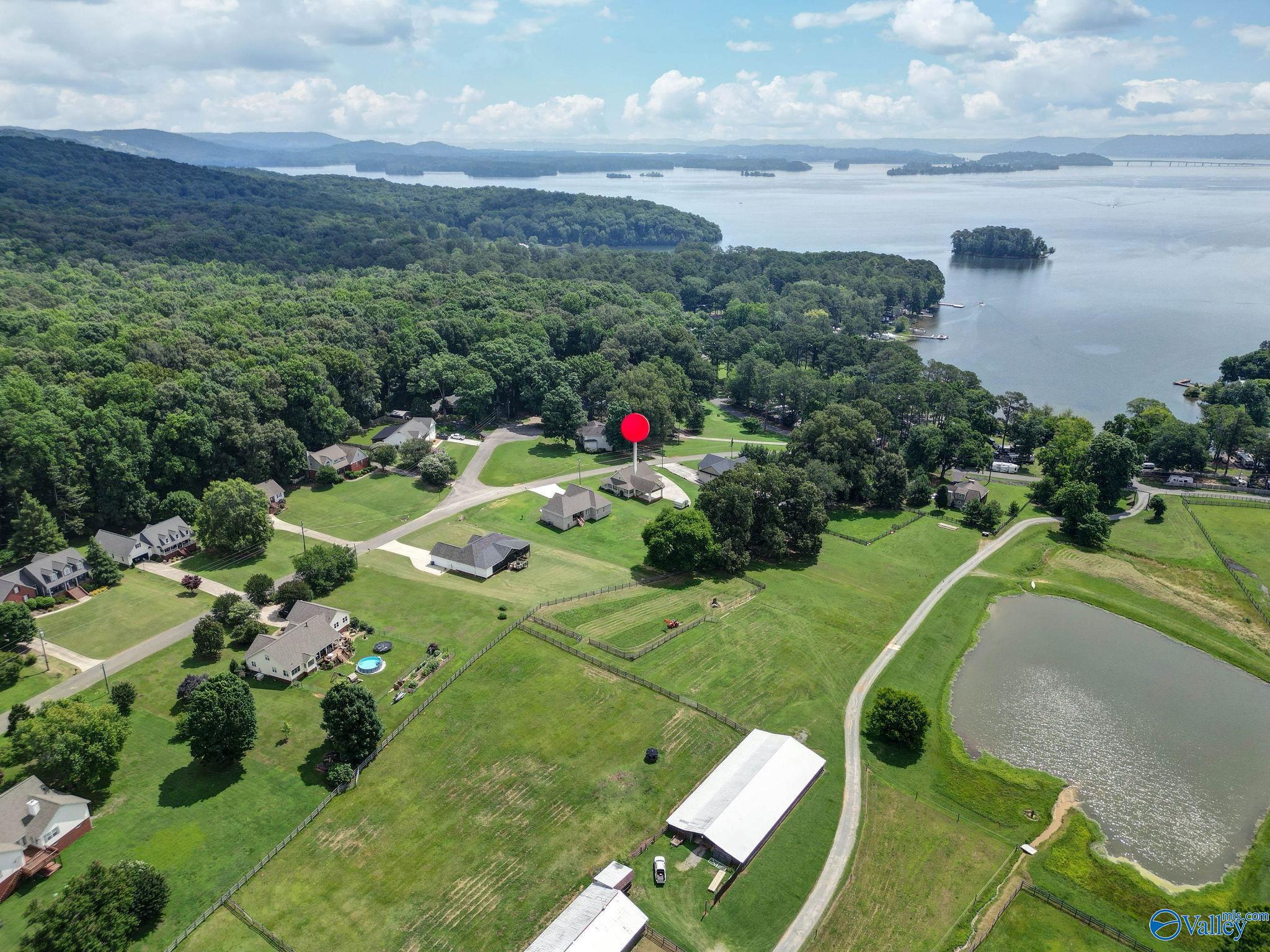 73 Tomahawk Circle