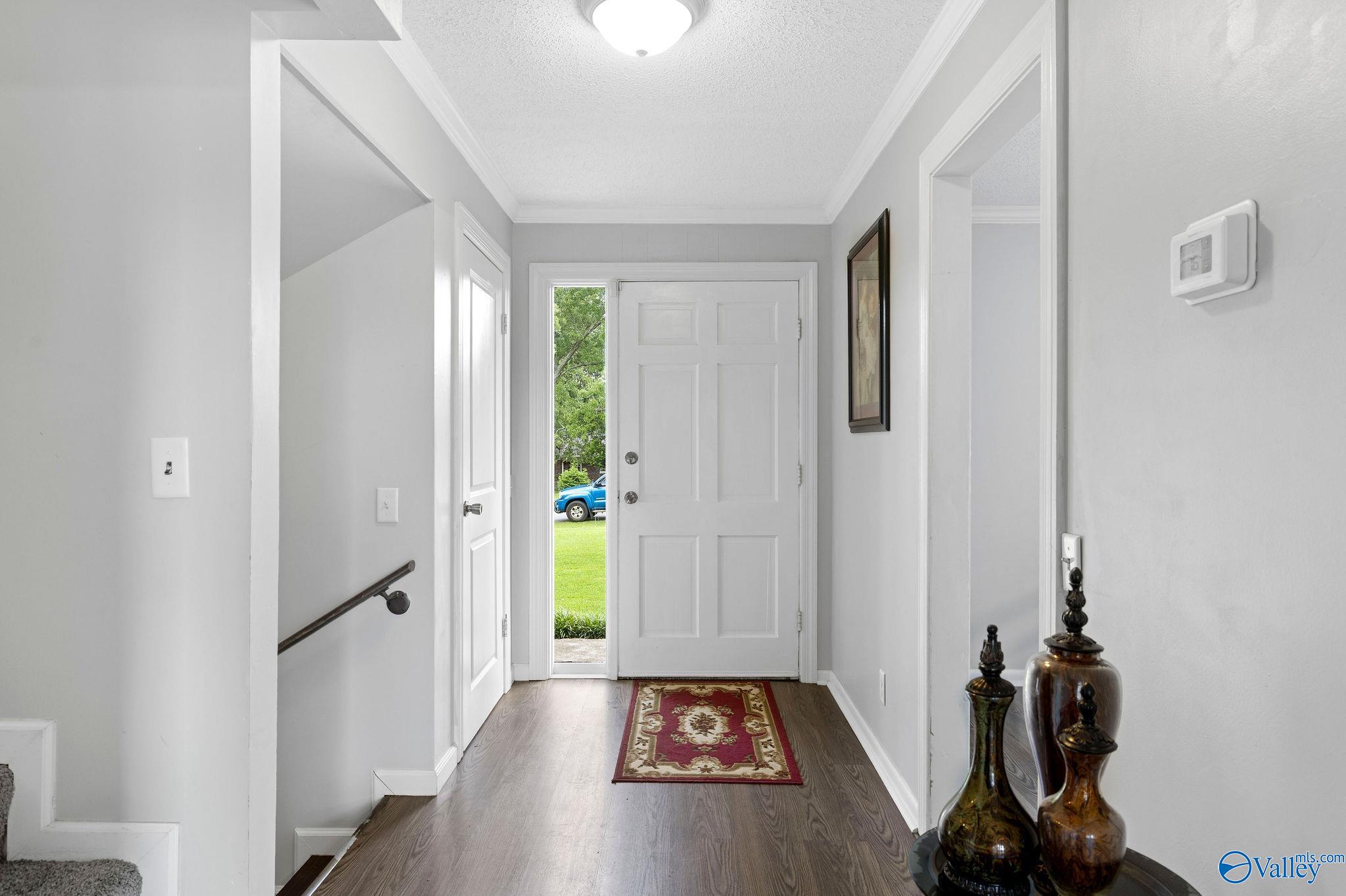 1201 Elm Circle