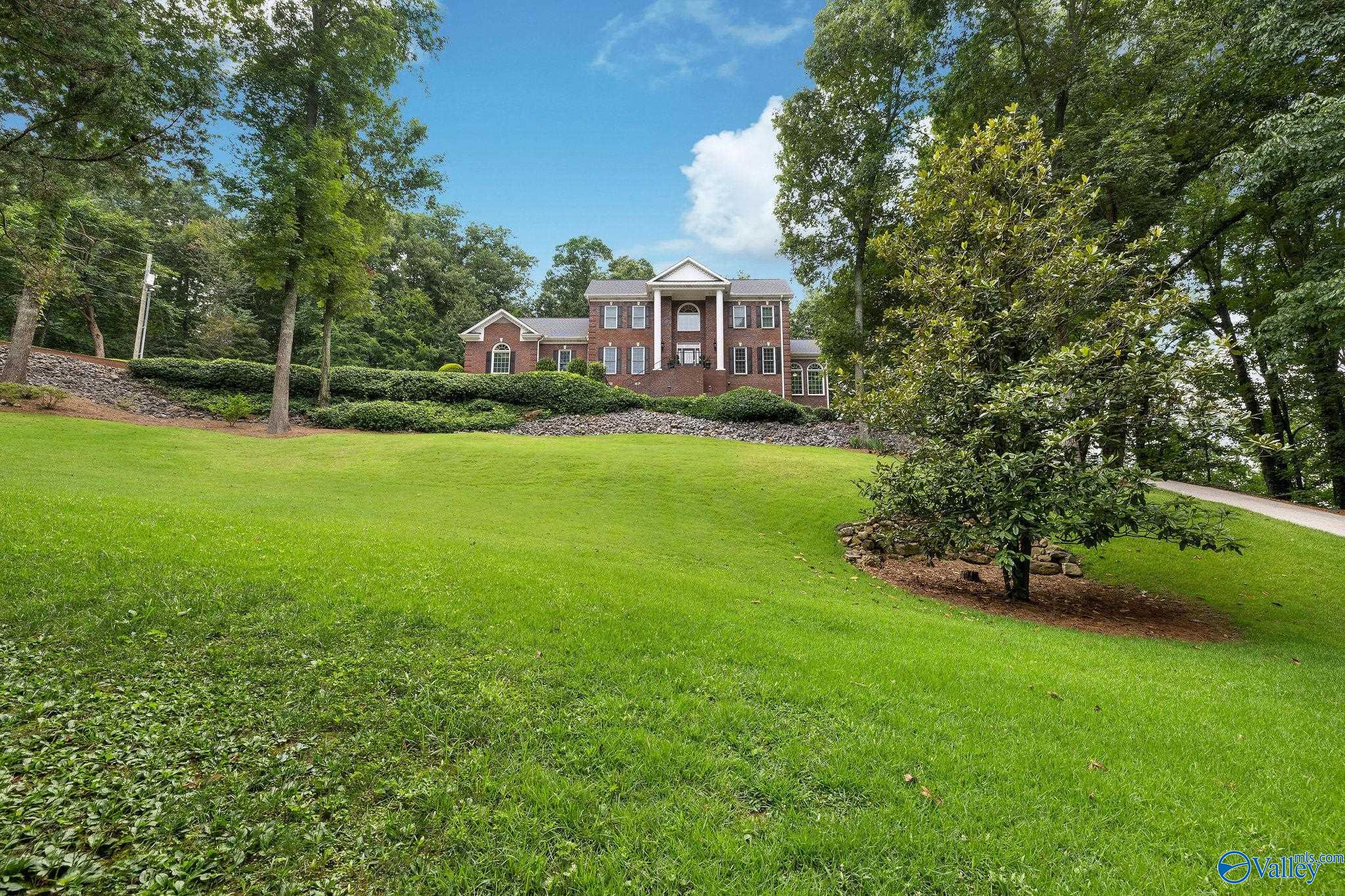 4016 Windsor Drive