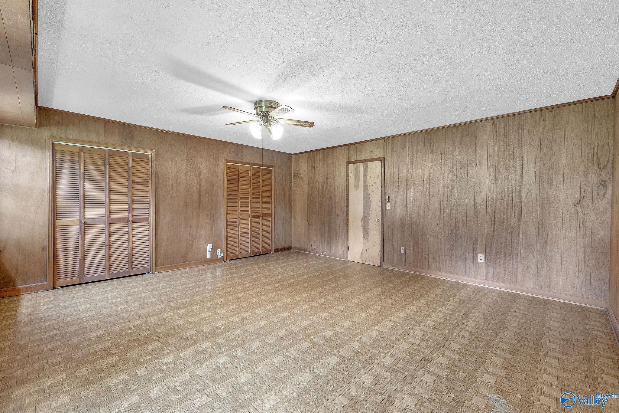 405 Shannon Circle