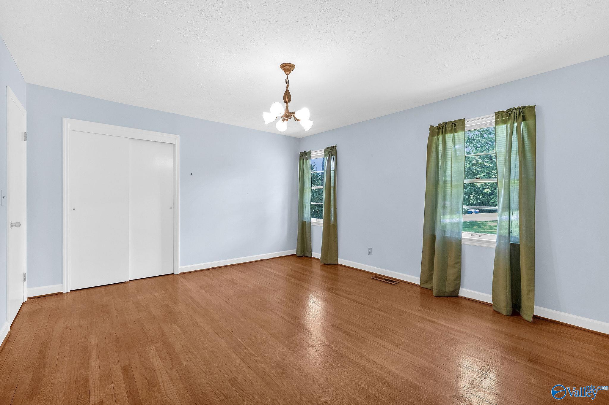 405 Shannon Circle