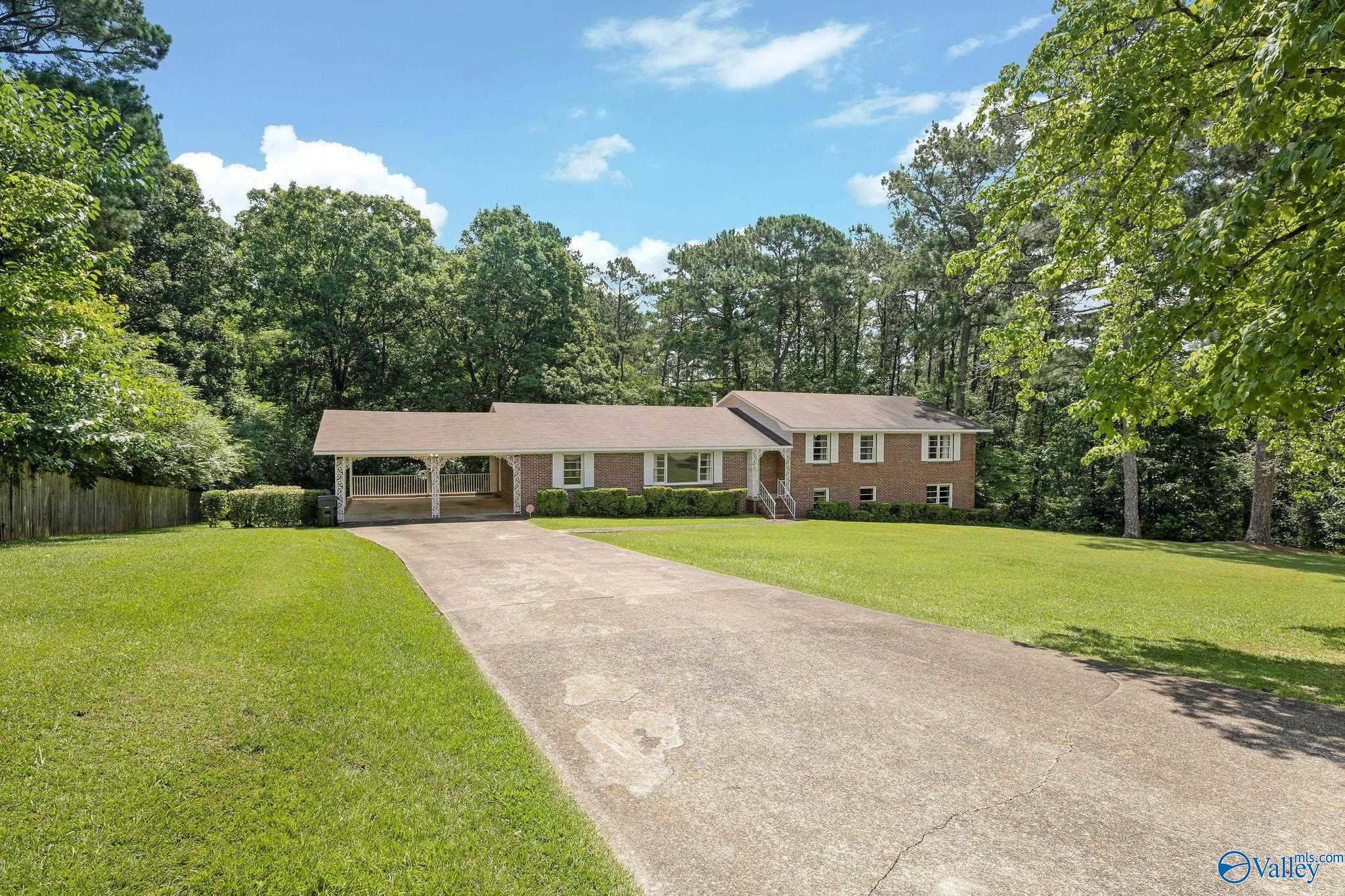 405 Shannon Circle