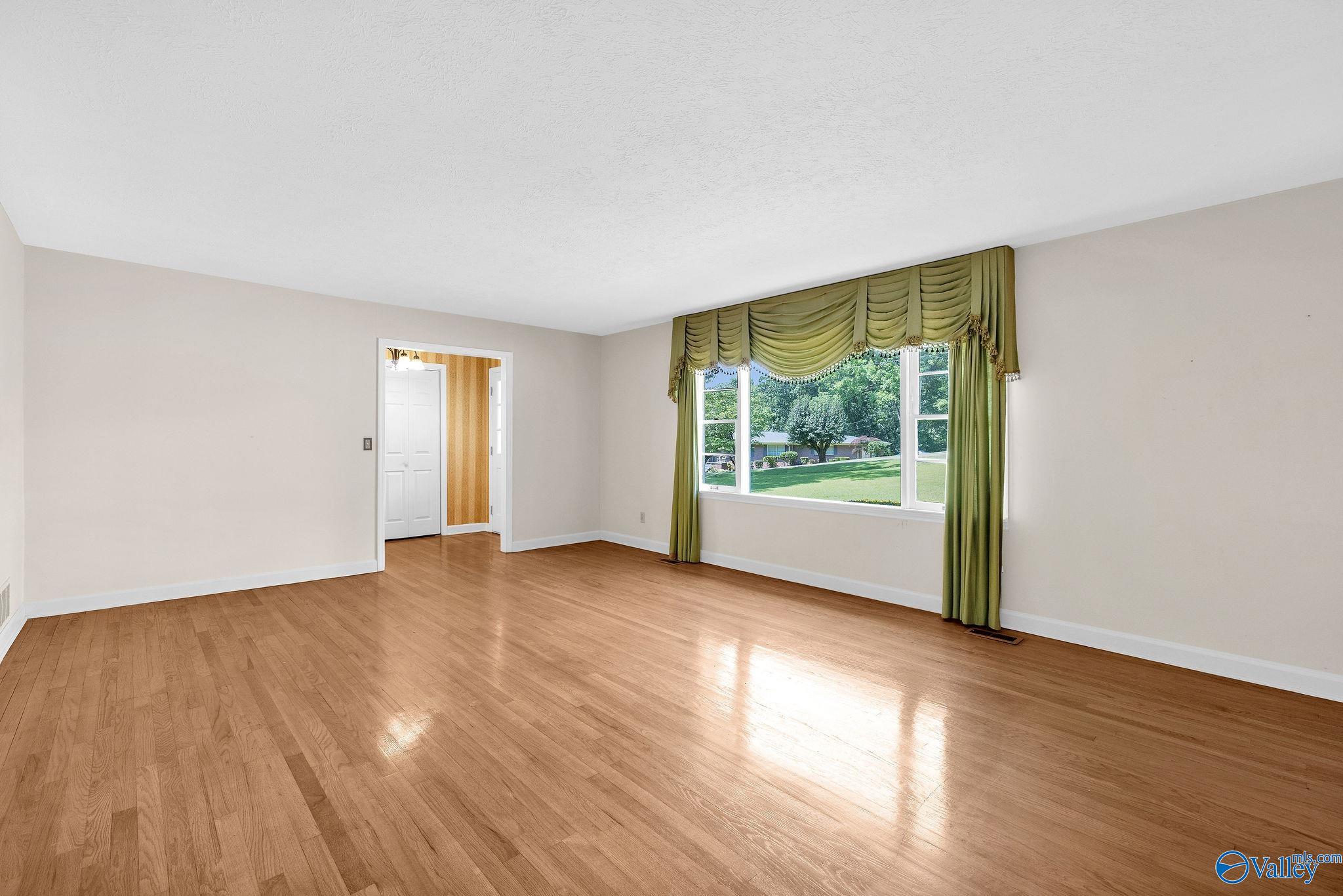 405 Shannon Circle
