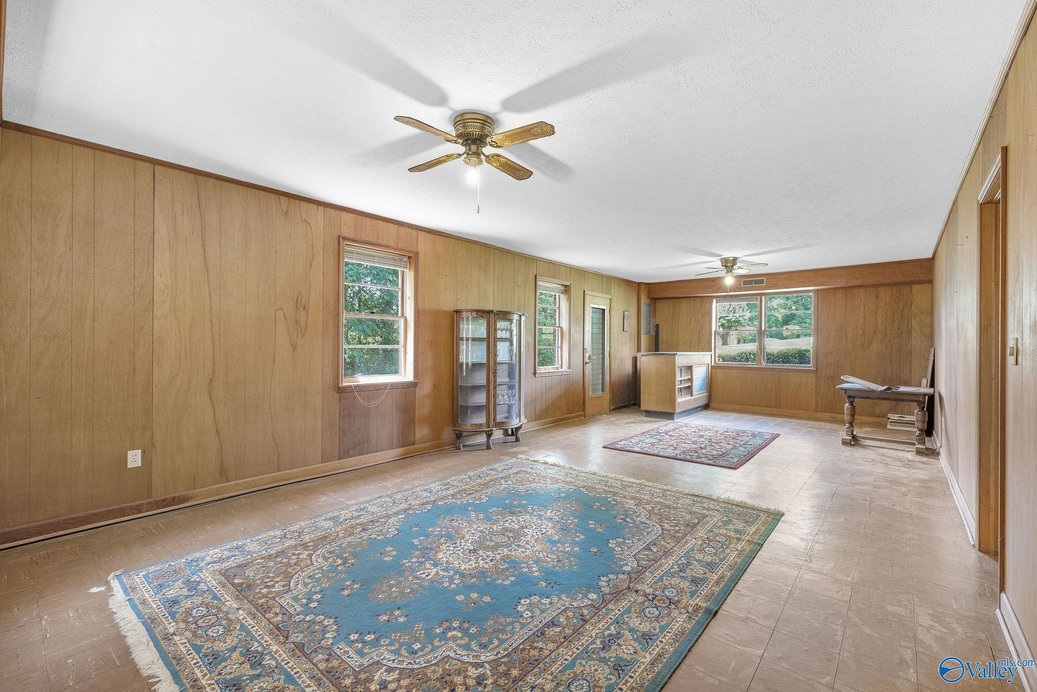 405 Shannon Circle