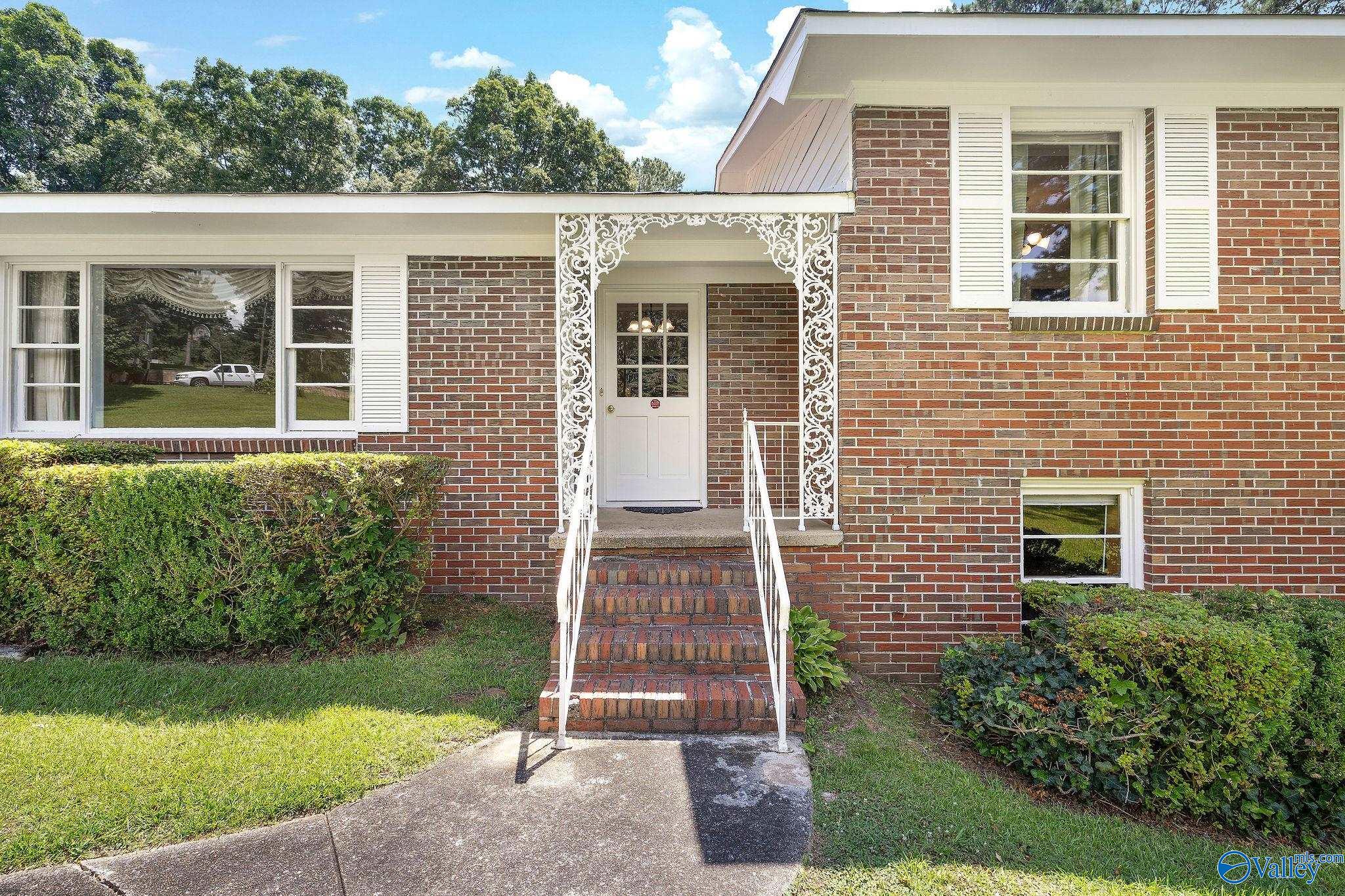 405 Shannon Circle