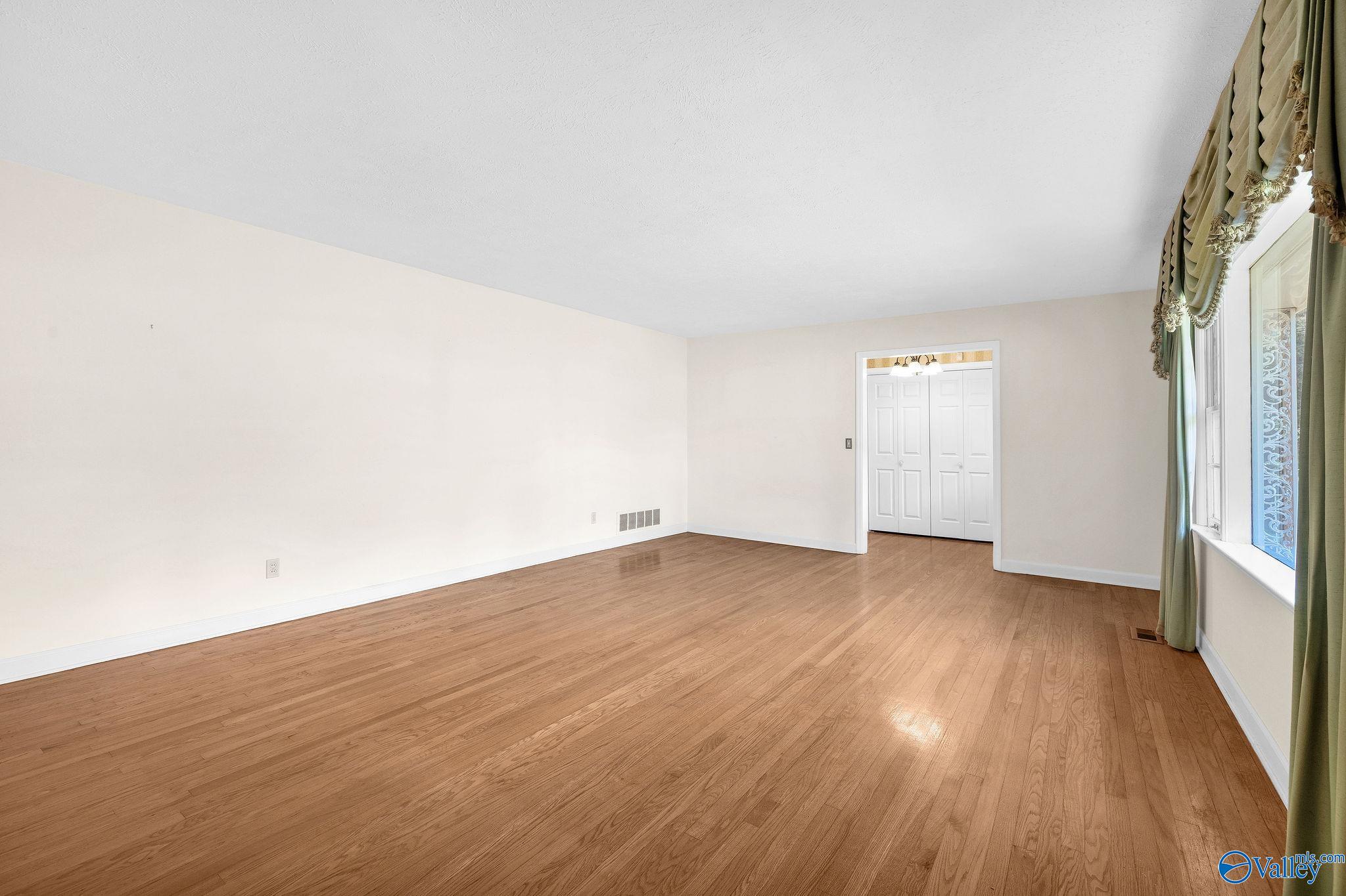 405 Shannon Circle