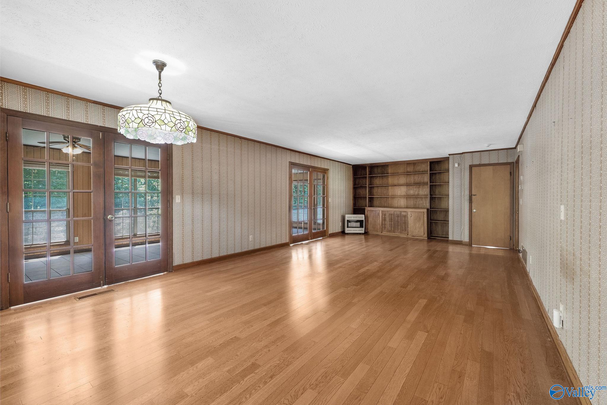405 Shannon Circle