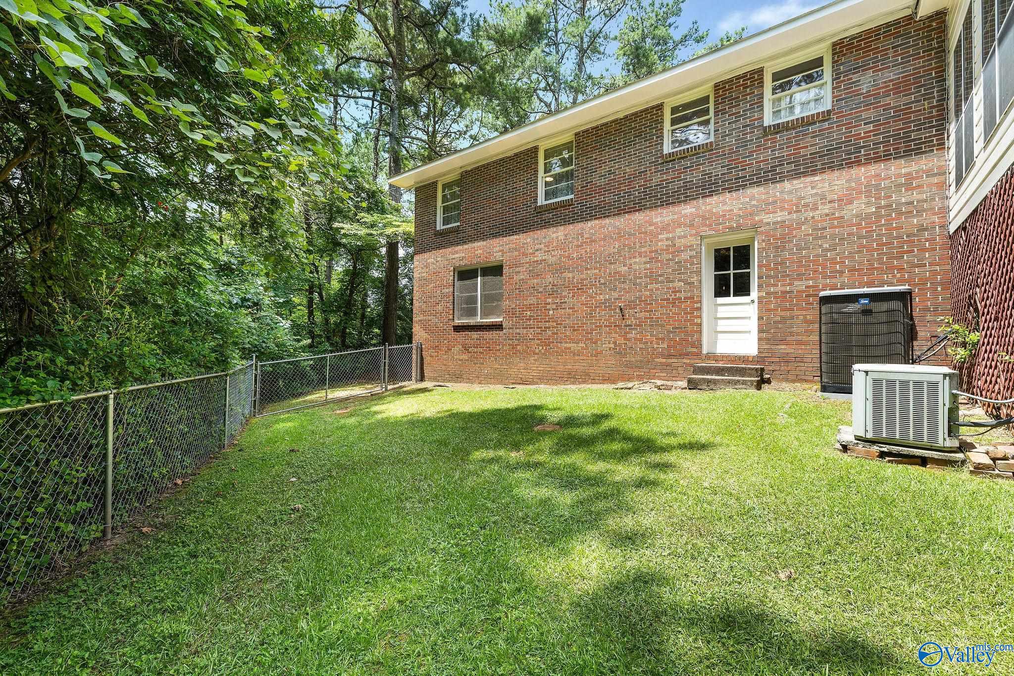 405 Shannon Circle