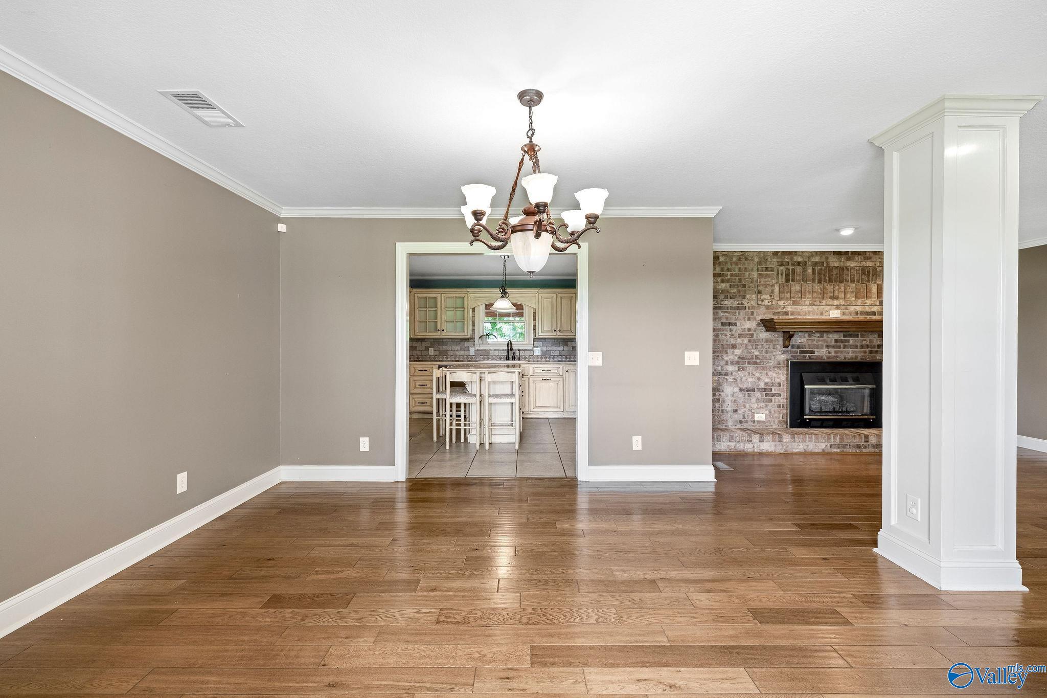 1526 Needmore Road