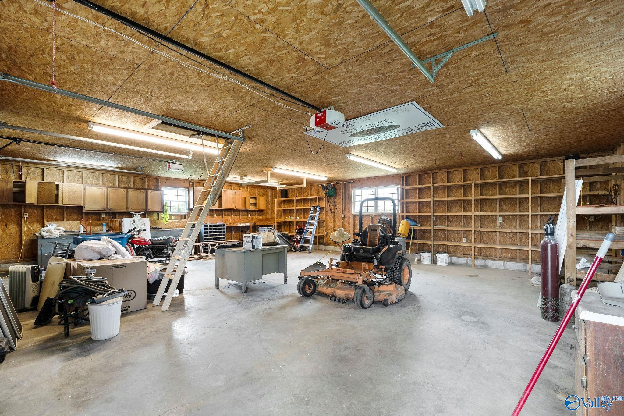 1526 Needmore Road
