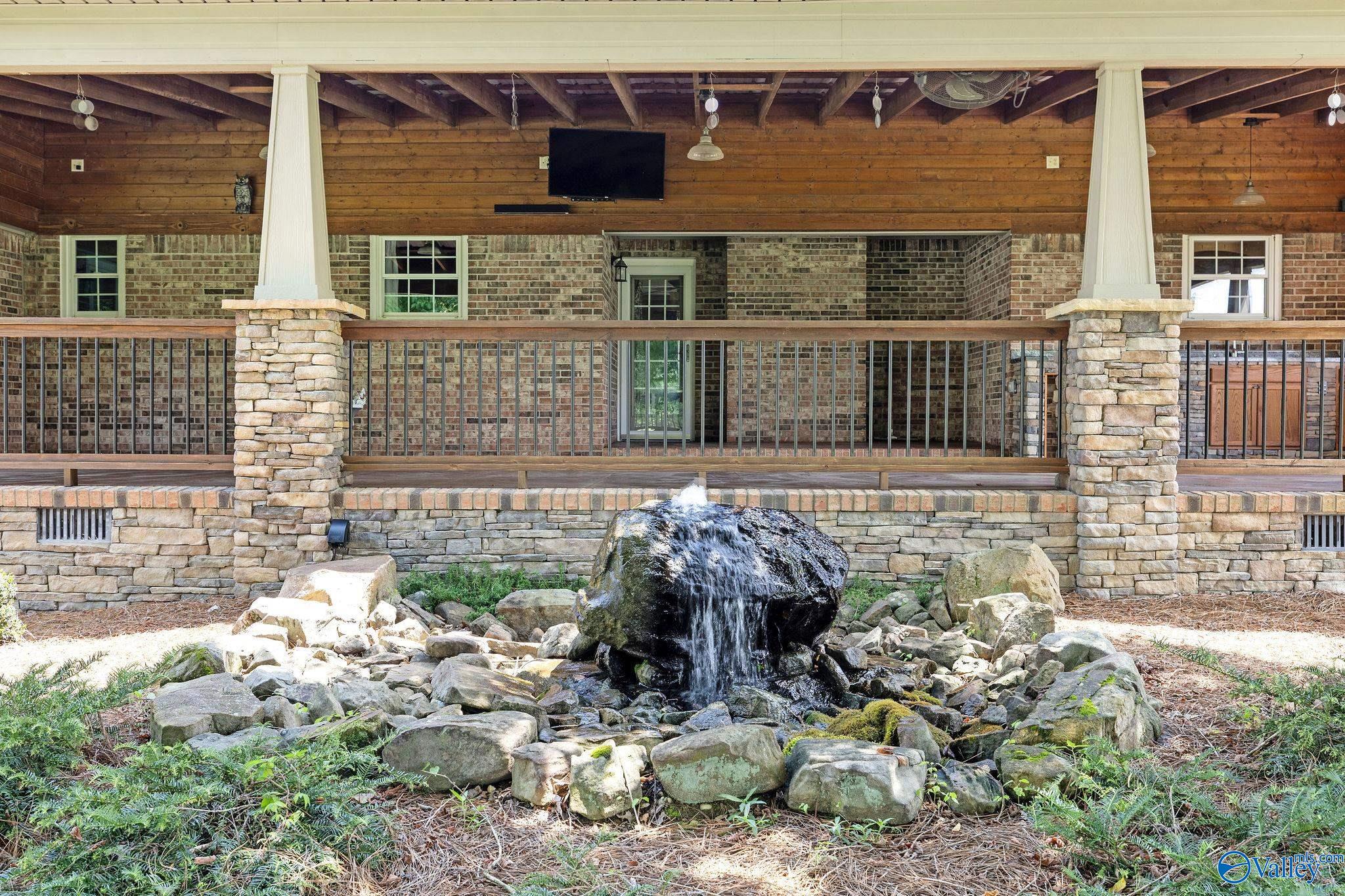 1526 Needmore Road