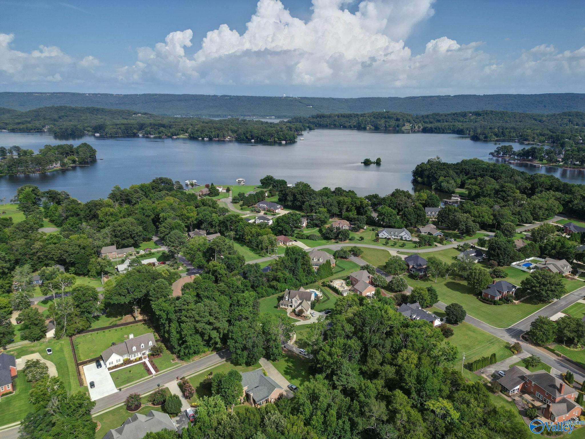 127 Willow Cove Drive