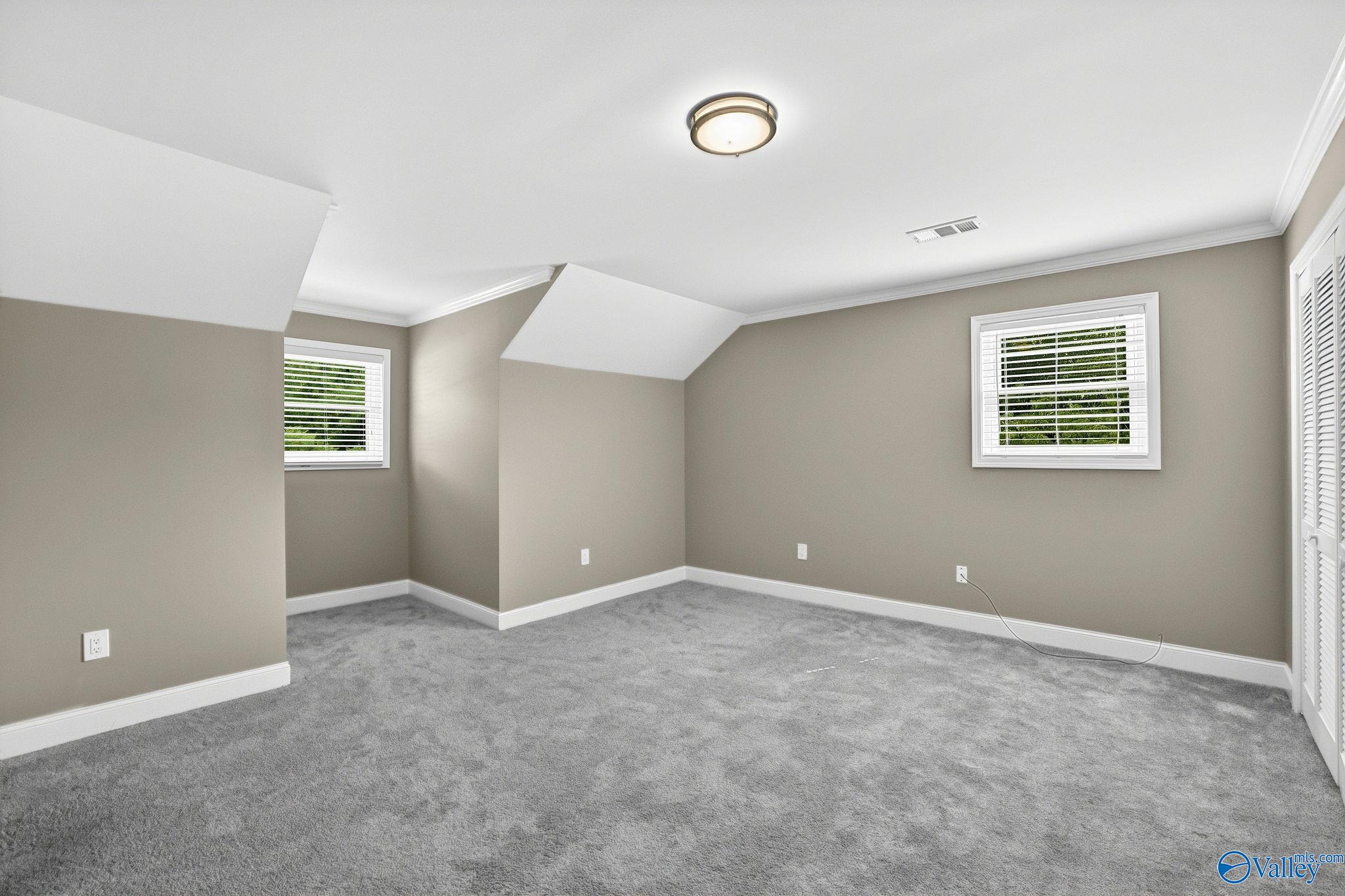 127 Willow Cove Drive
