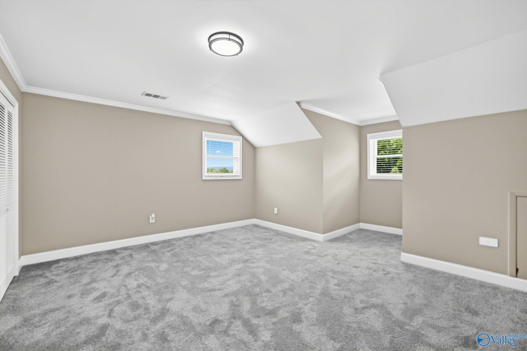 127 Willow Cove Drive