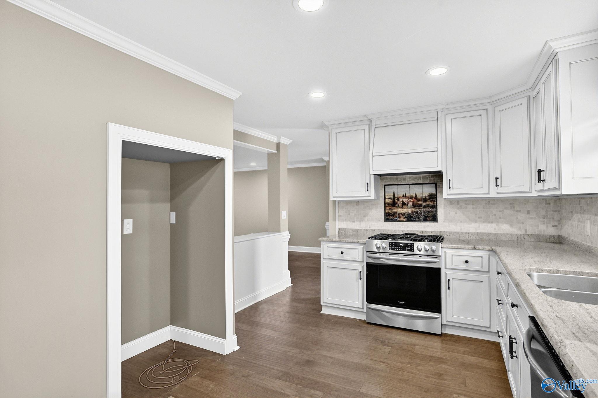 127 Willow Cove Drive