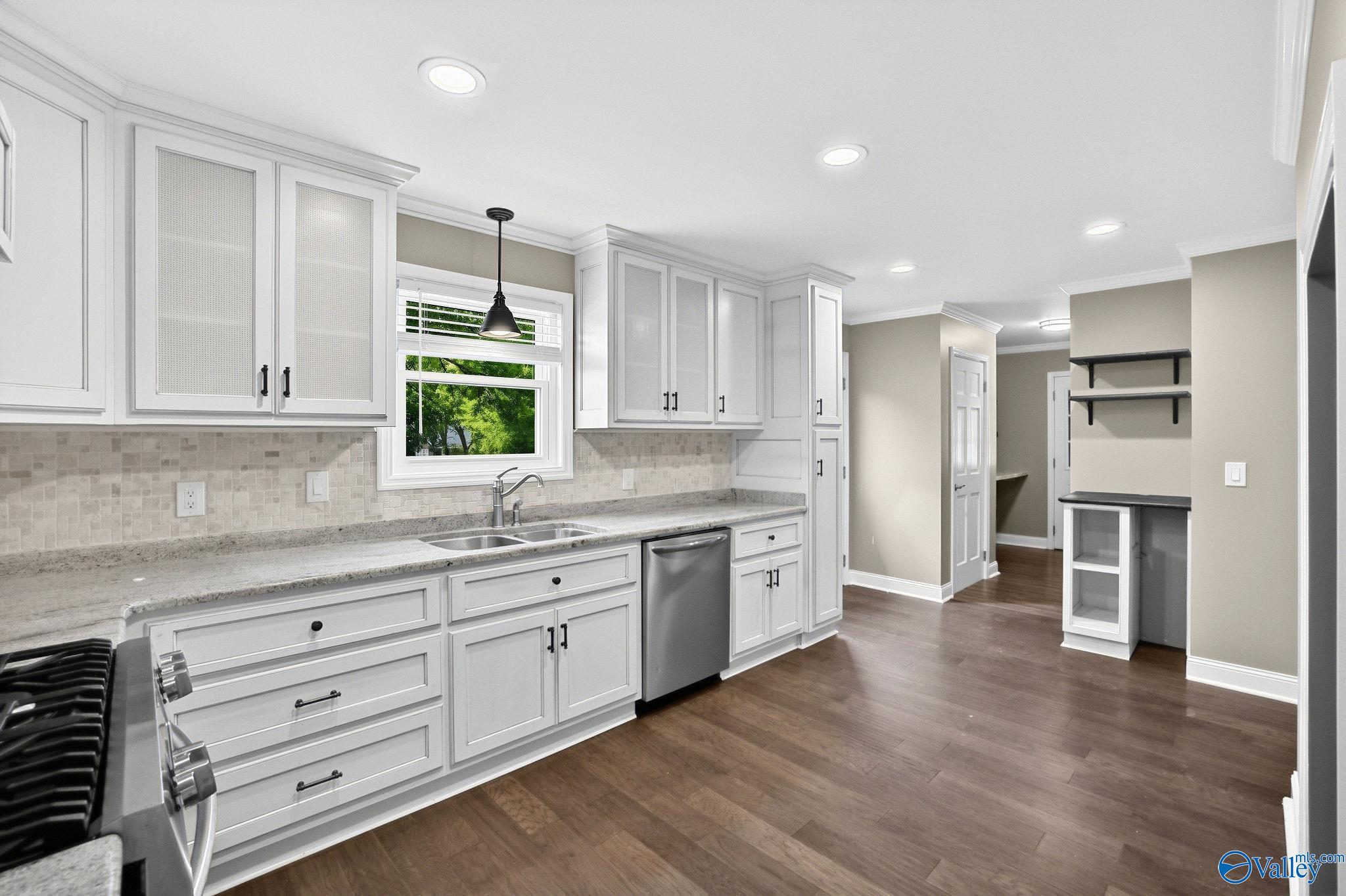 127 Willow Cove Drive