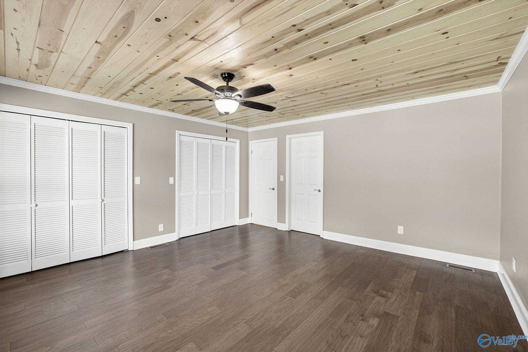 127 Willow Cove Drive