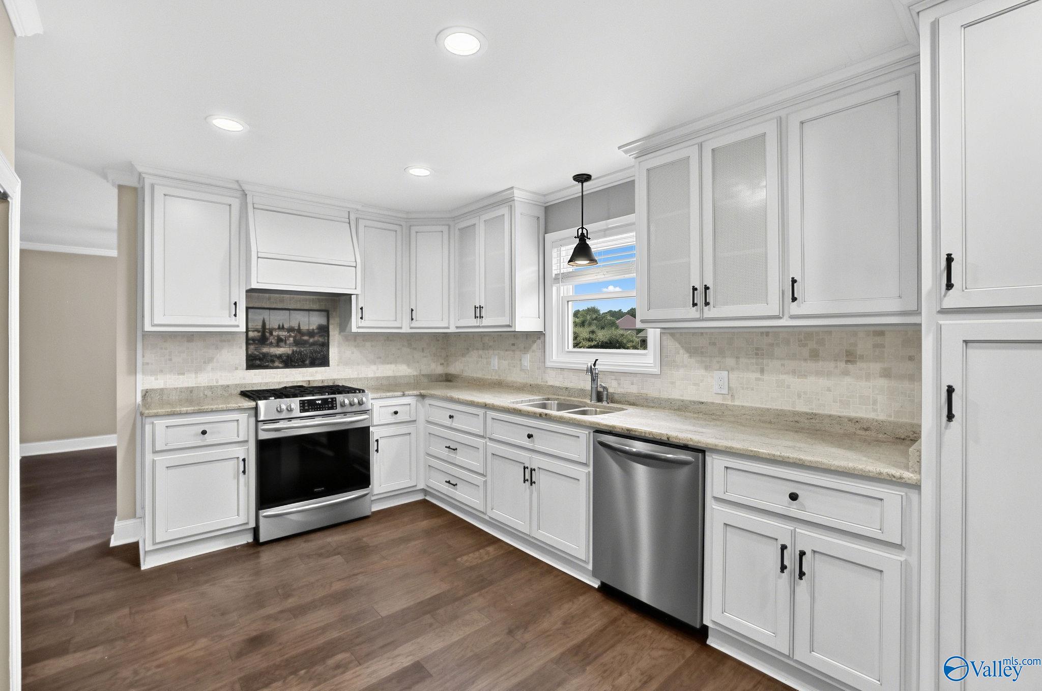 127 Willow Cove Drive