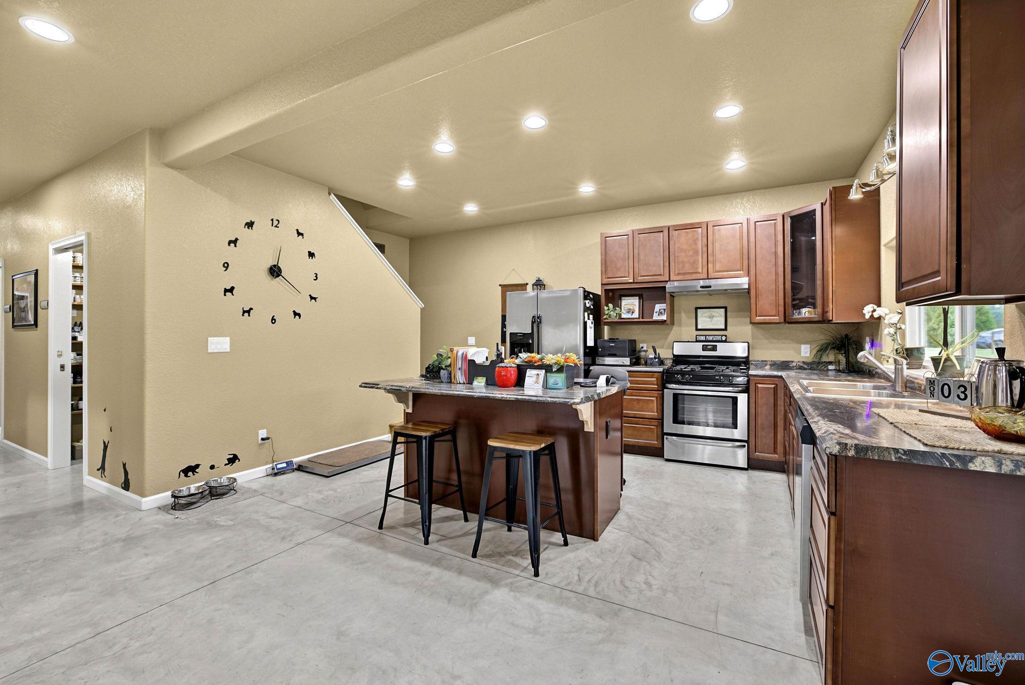 1103 County Road 359