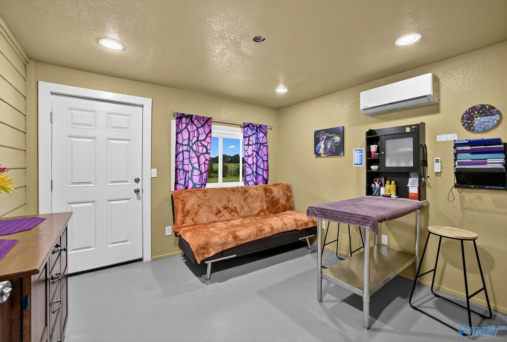 1103 County Road 359