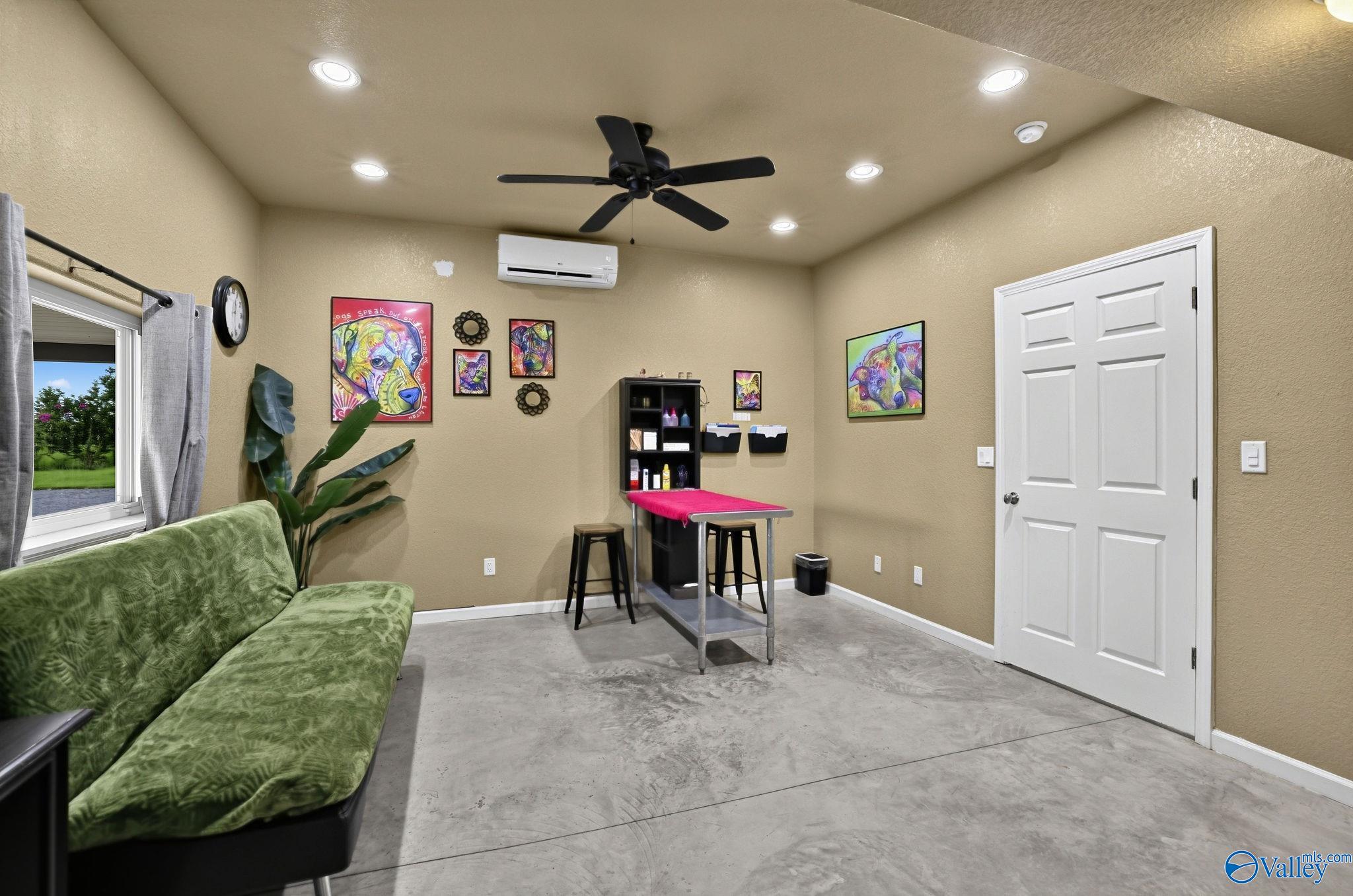 1103 County Road 359