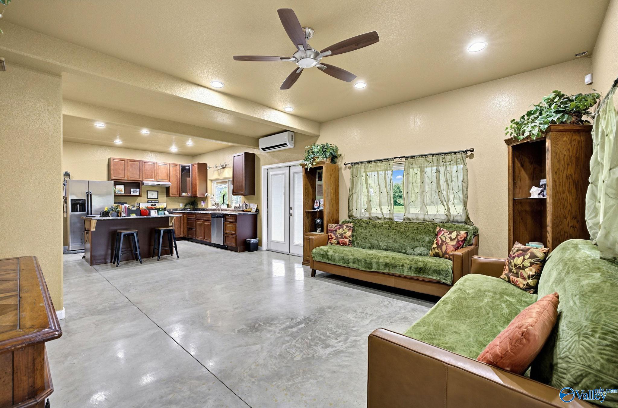 1103 County Road 359
