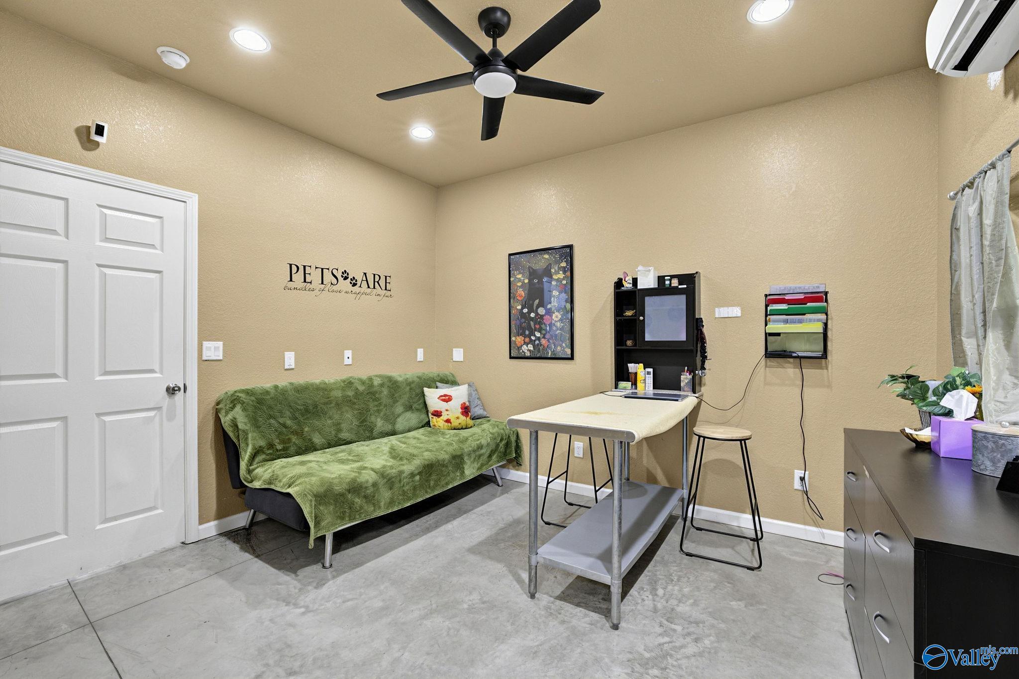 1103 County Road 359