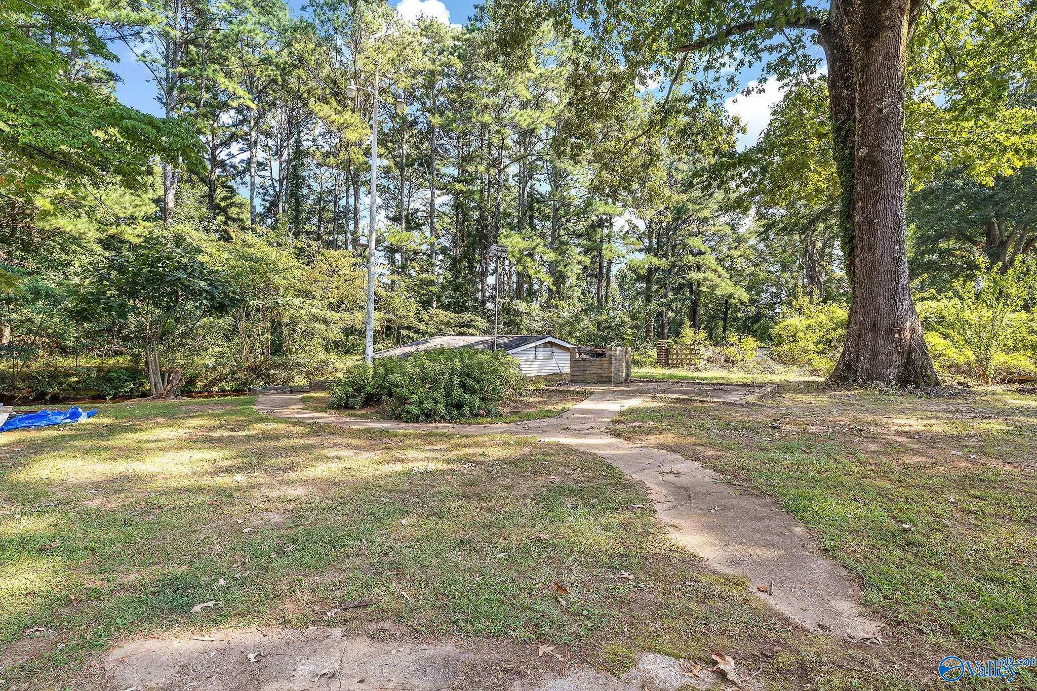 153 Allen Road
