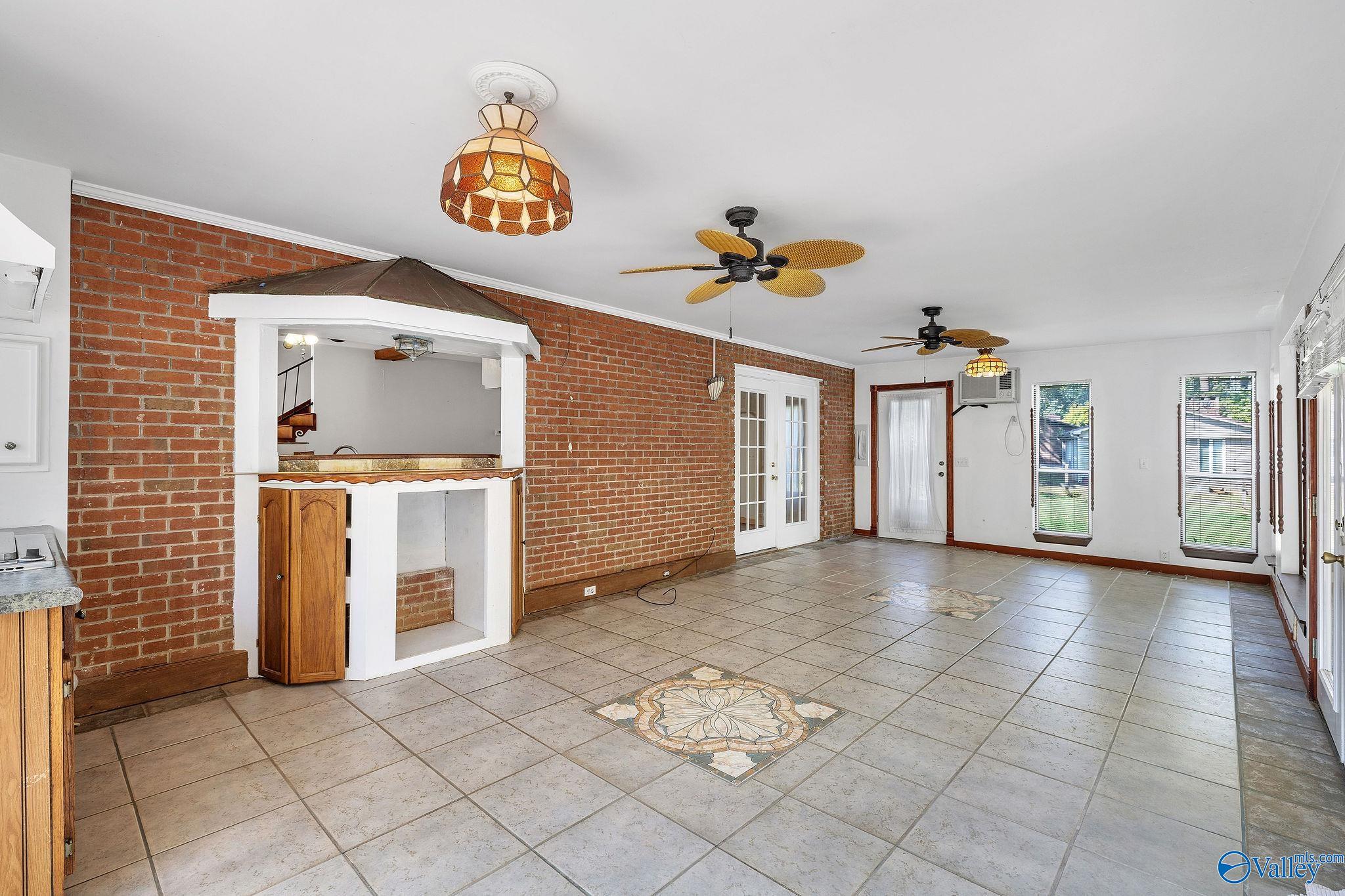 153 Allen Road