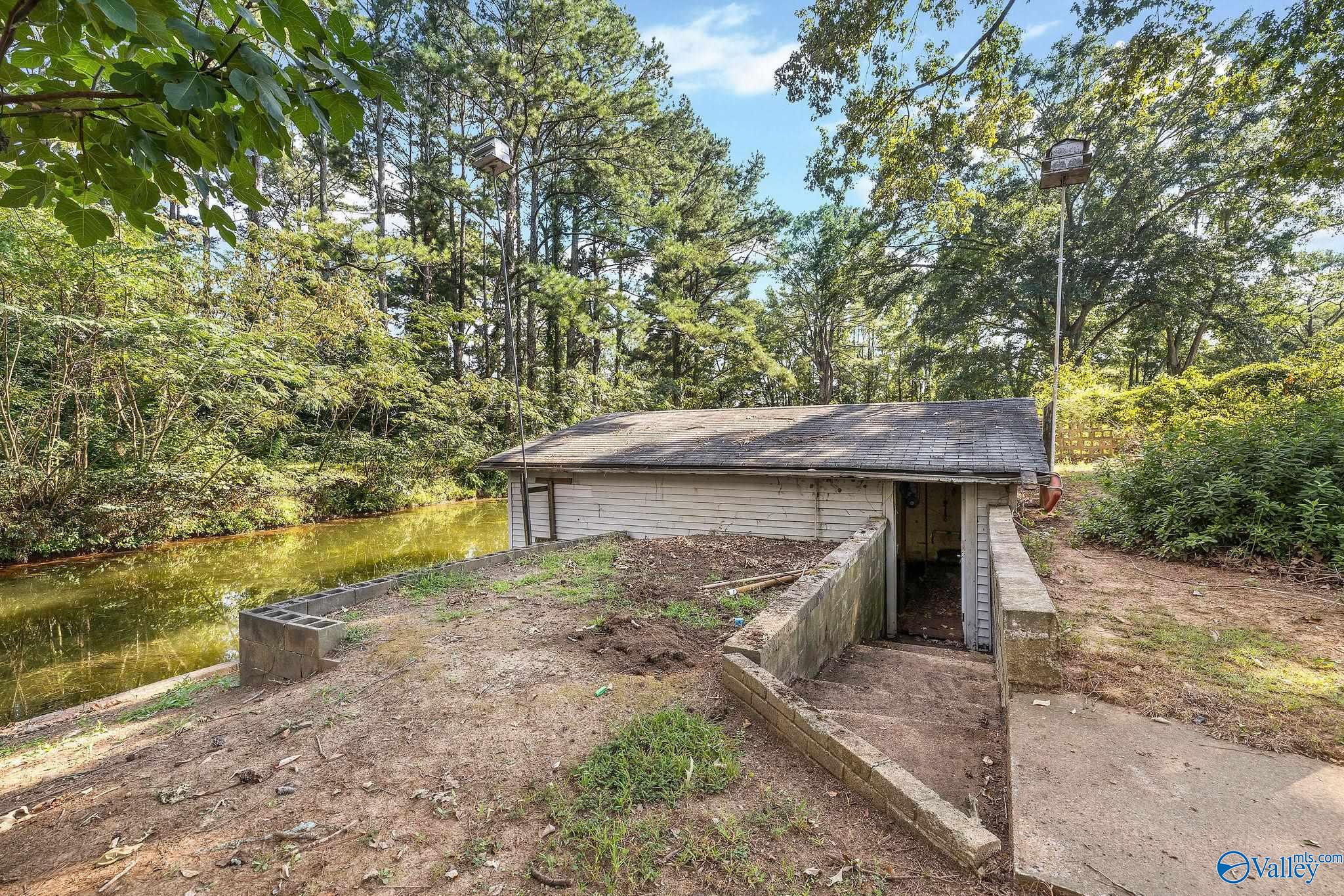 153 Allen Road