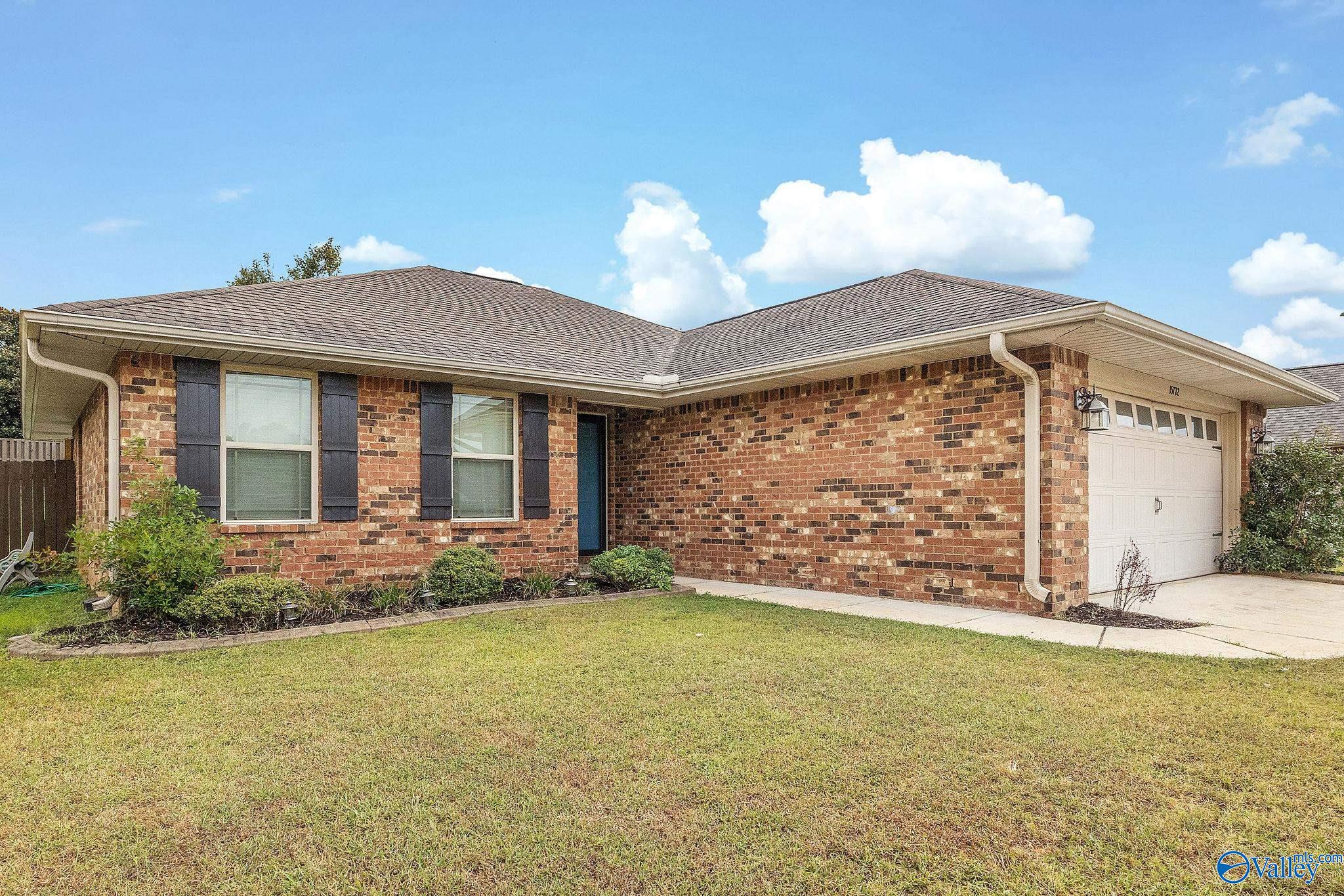 15772 NW Coach House Court