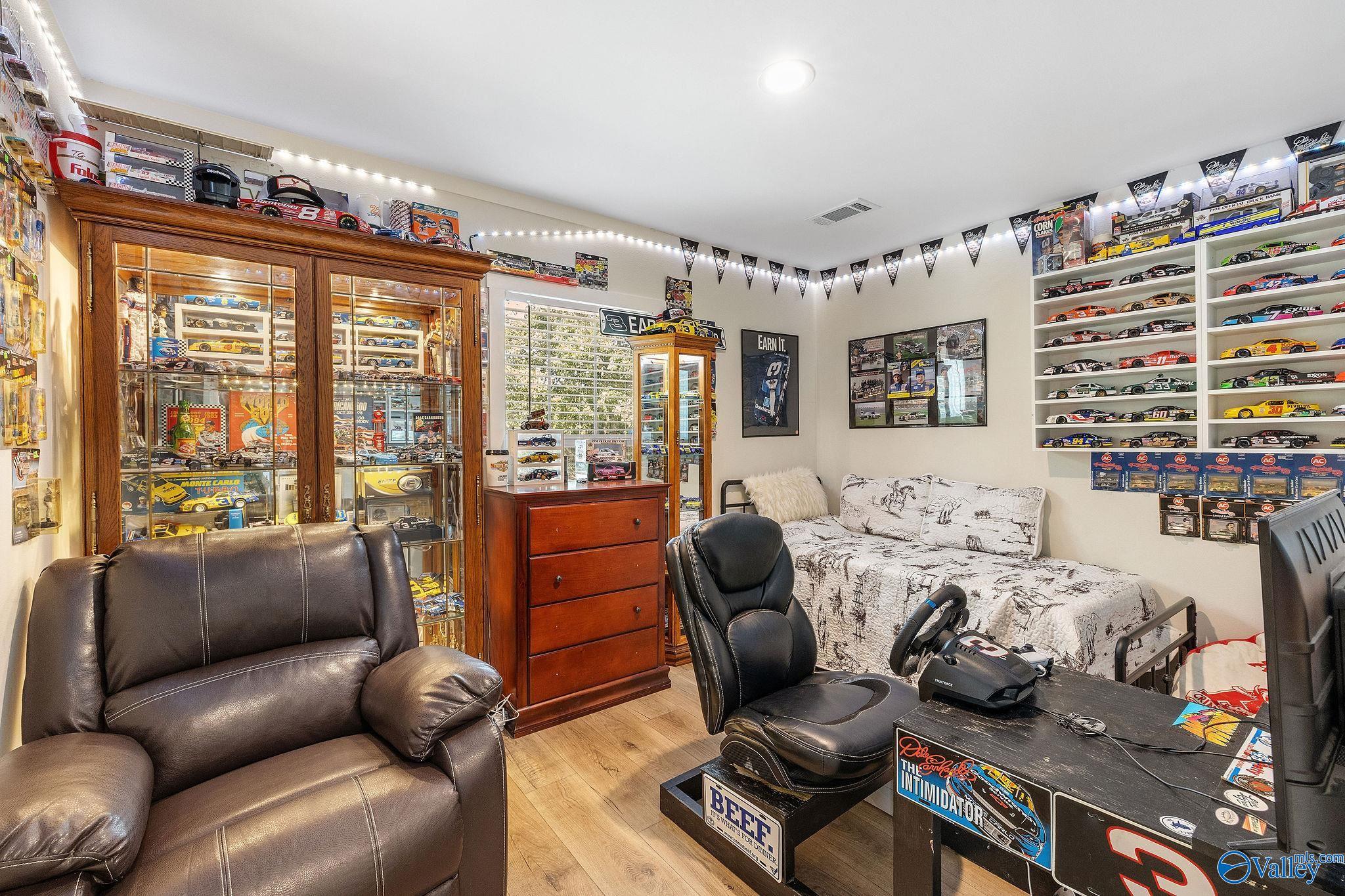 680 Ridgeway Road