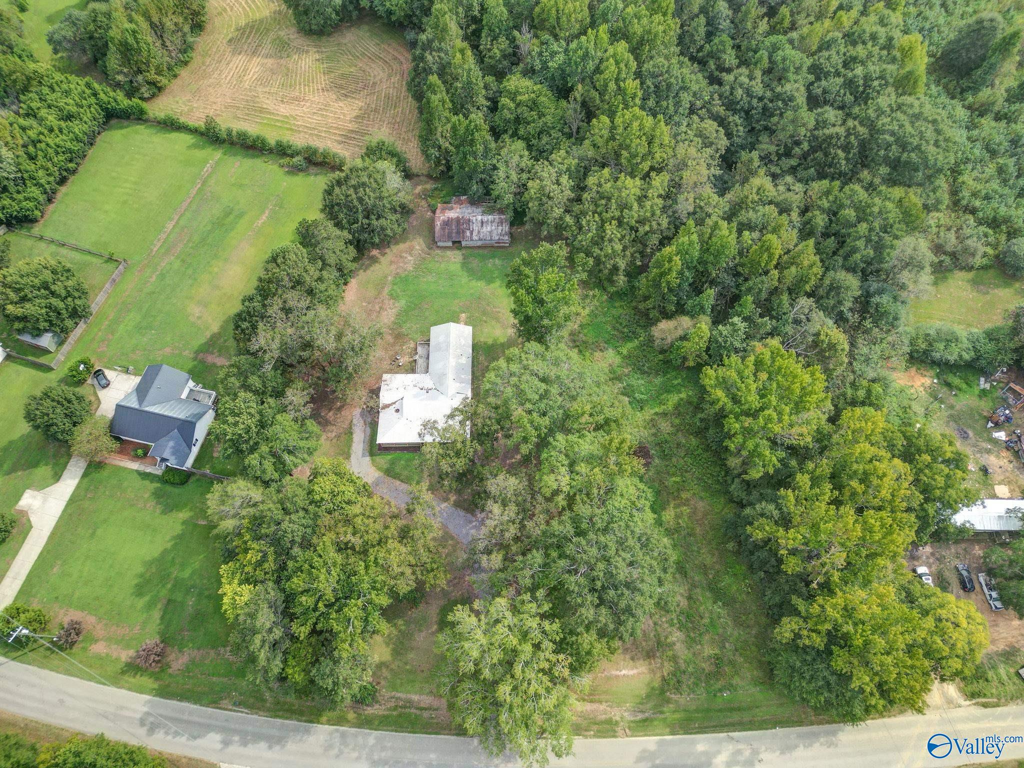3852 Highpoint Road