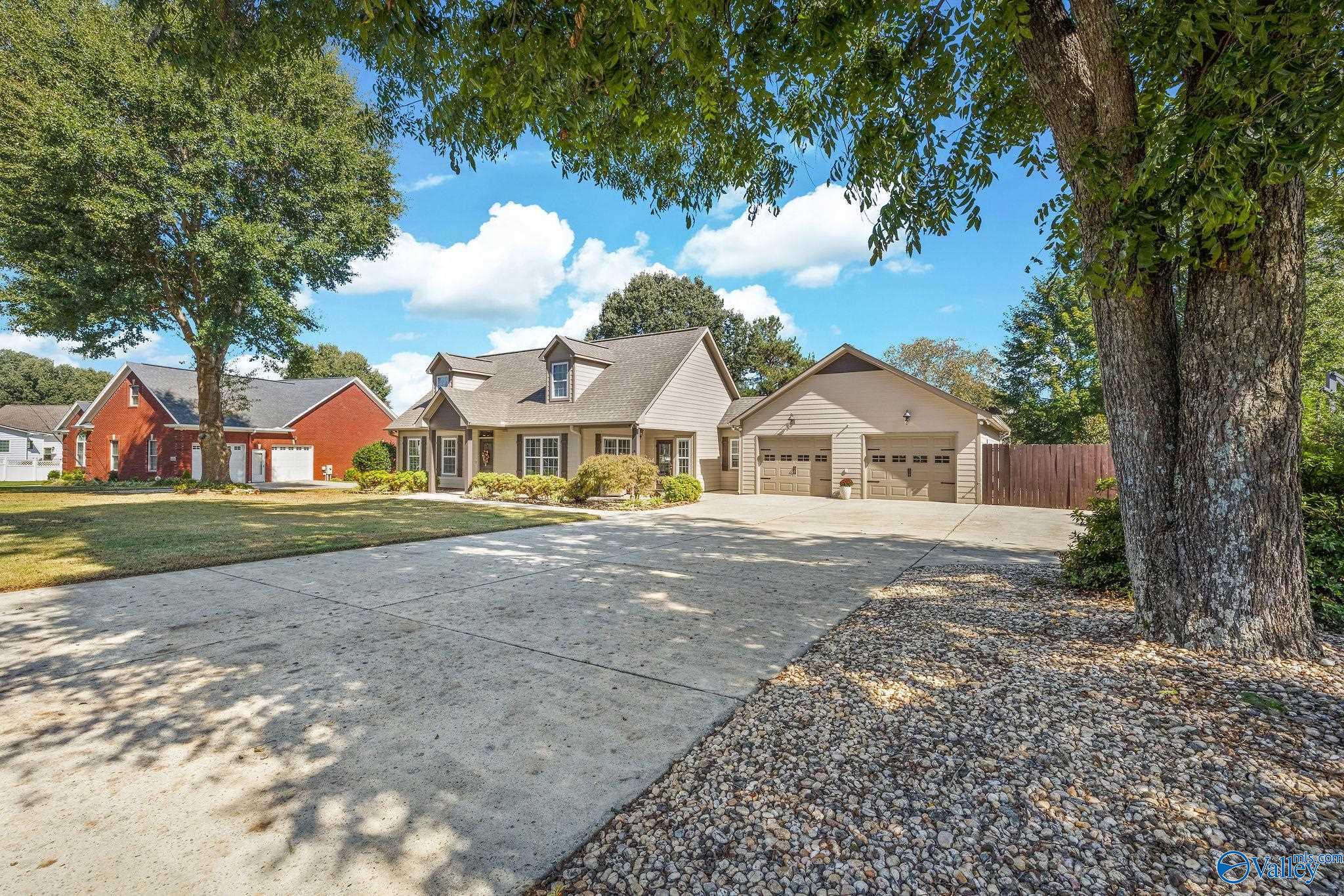 43 Azalea Circle