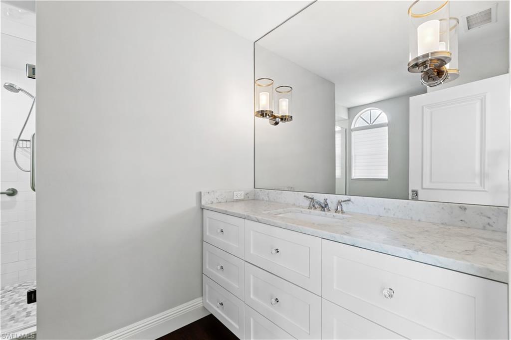 559 Audubon BLVD Unit: E-101