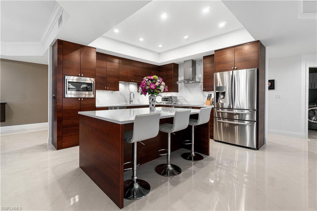 559 Audubon BLVD Unit: E-202
